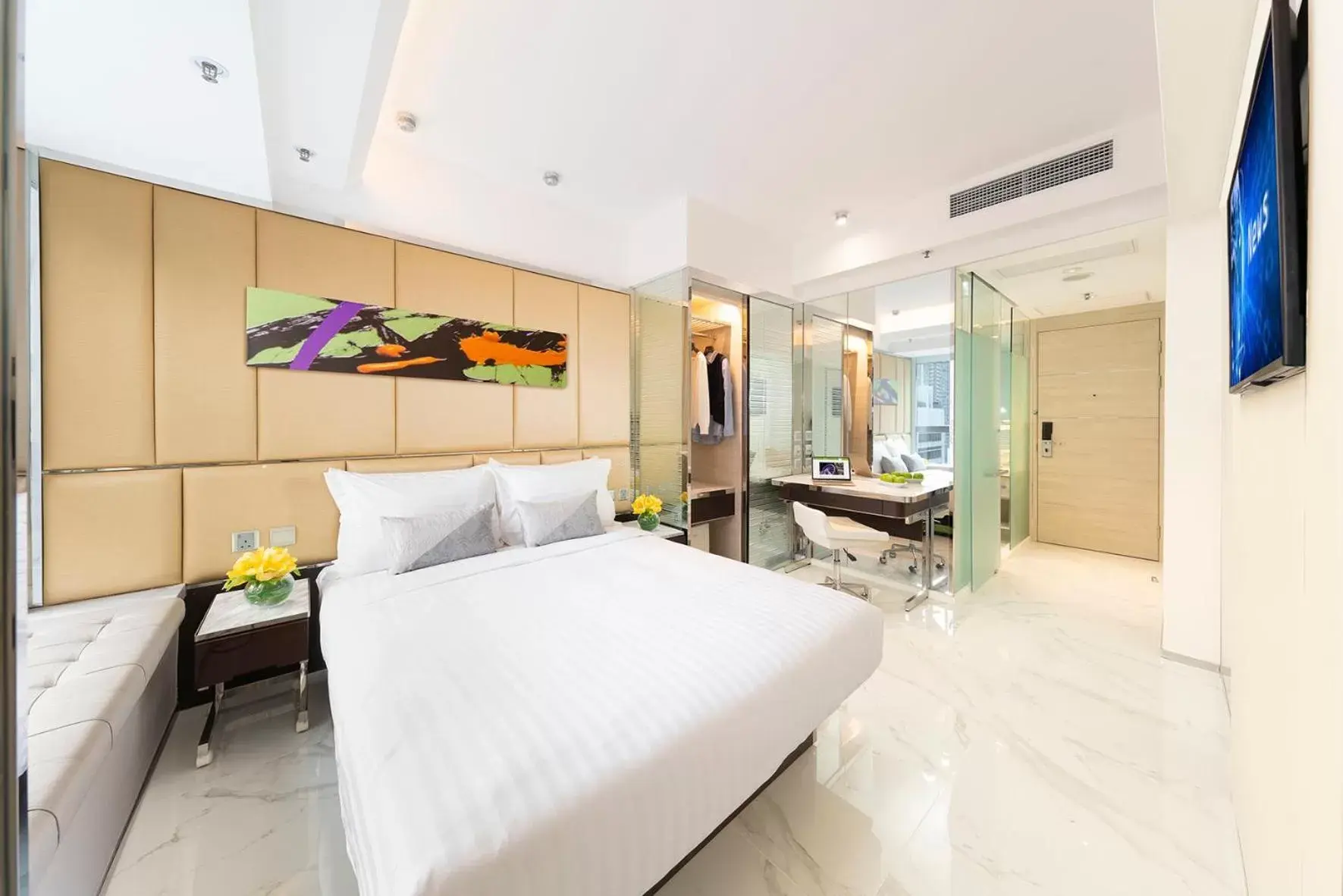 Bedroom in iclub AMTD Sheung Wan Hotel