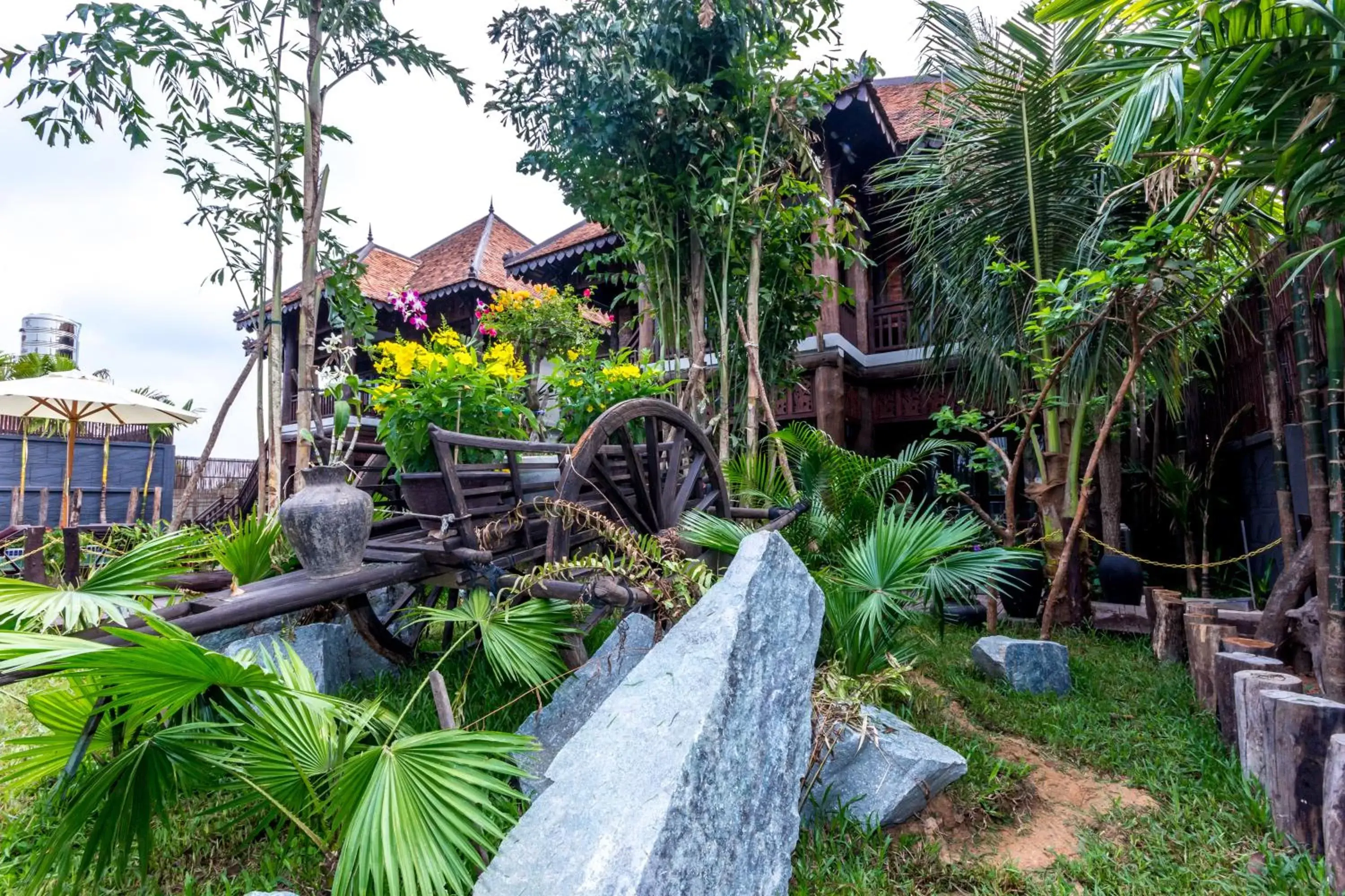 Garden in Java Wooden Villa & Residence