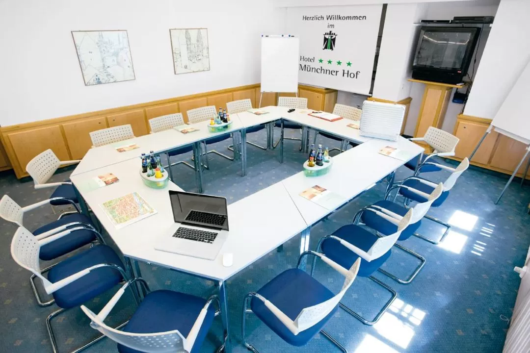 Property building in Hotel Münchner Hof und Blauer Turm