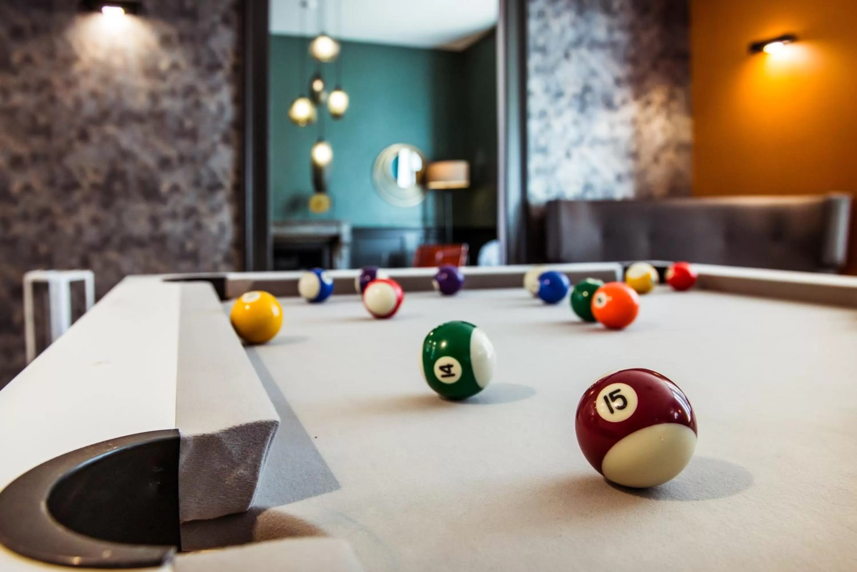 Billiard in Logis Villa C Hôtel