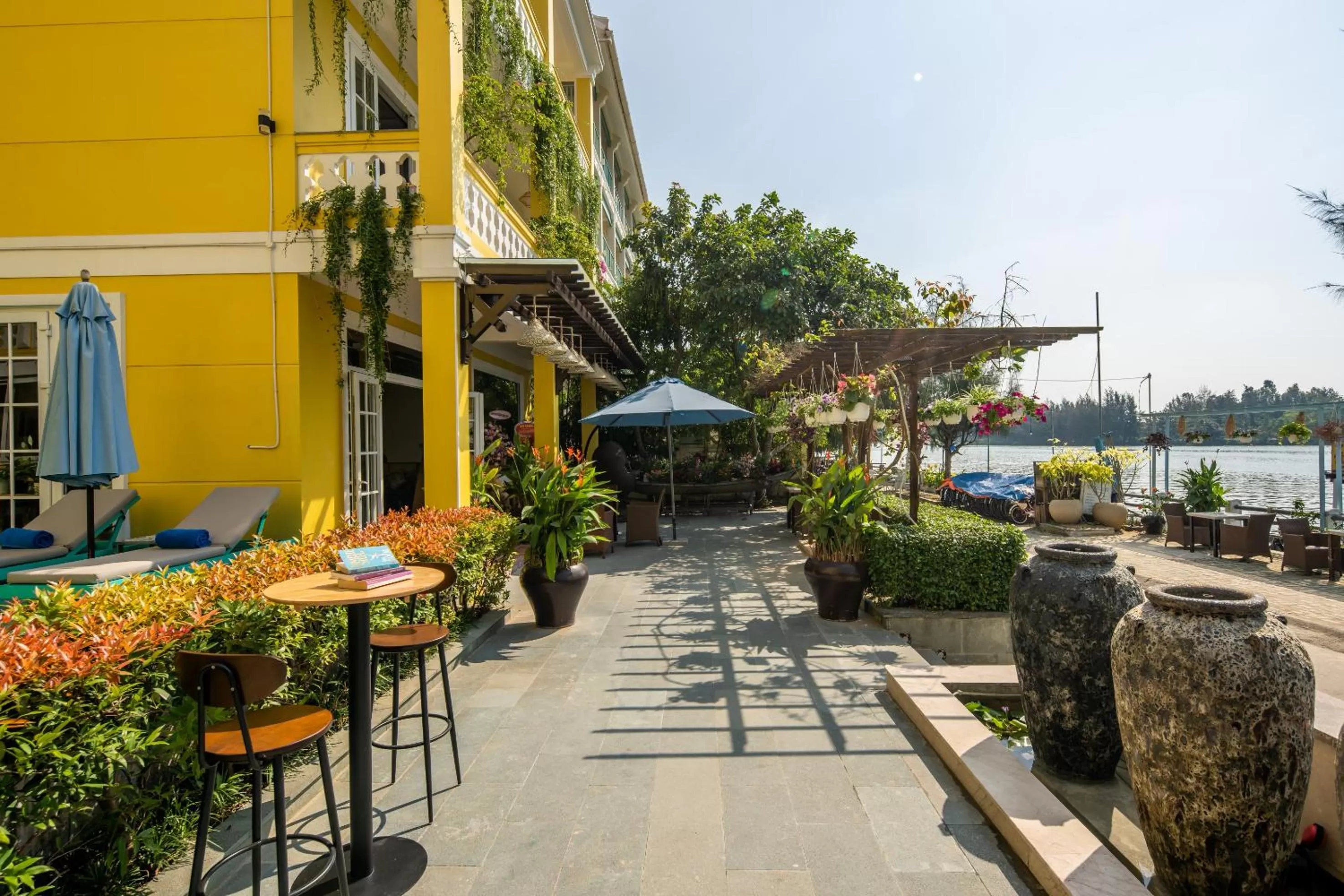 Restaurant/Places to Eat in TRIPLE Riverside Villa Hotel HoiAn