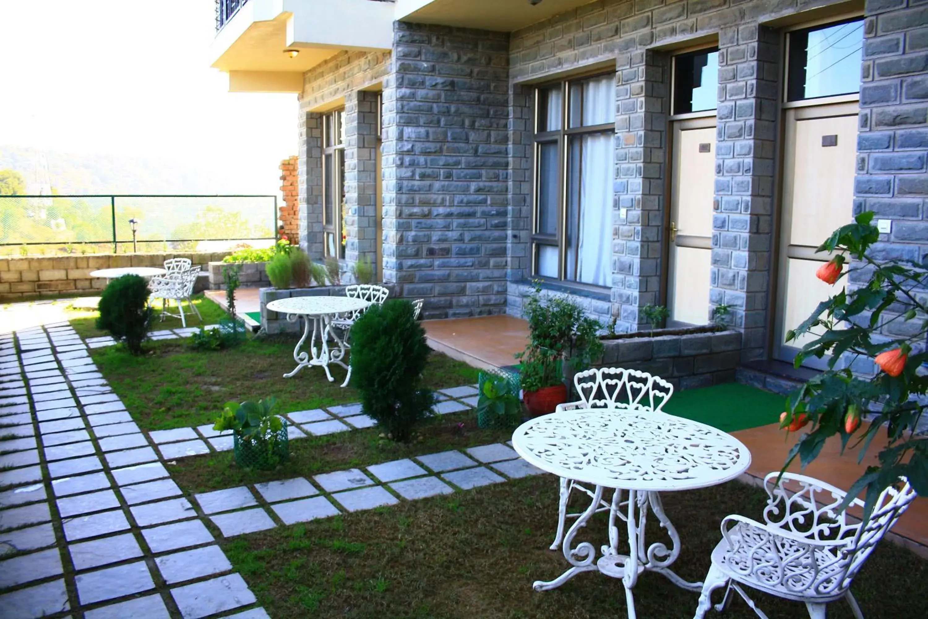 Double Room with Garden View in Kasauli Castle Resort Double Room with Garden View in Kasauli Castle Resort