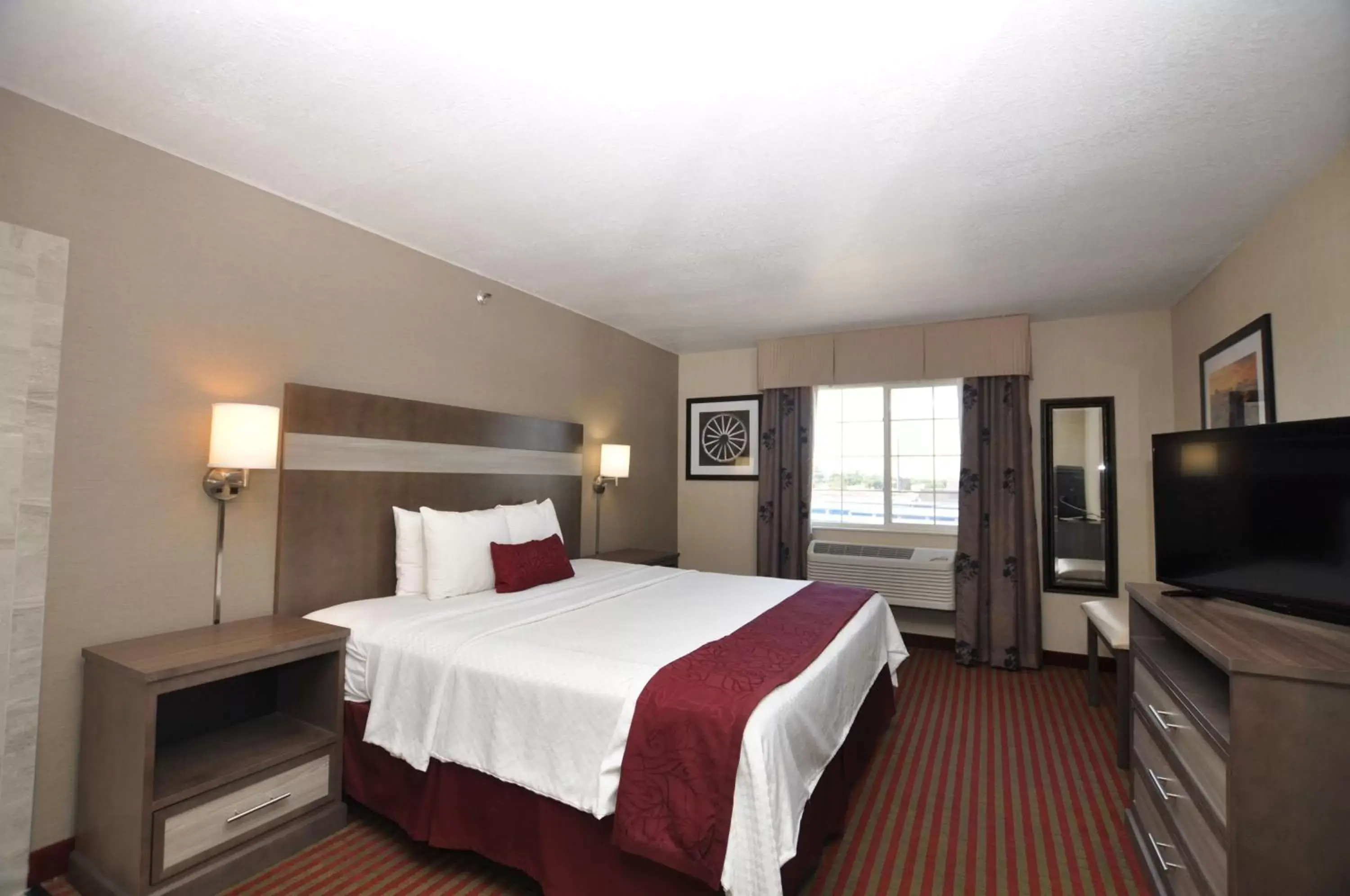 Bedroom in Best Western Plus Executive Suites Albuquerque