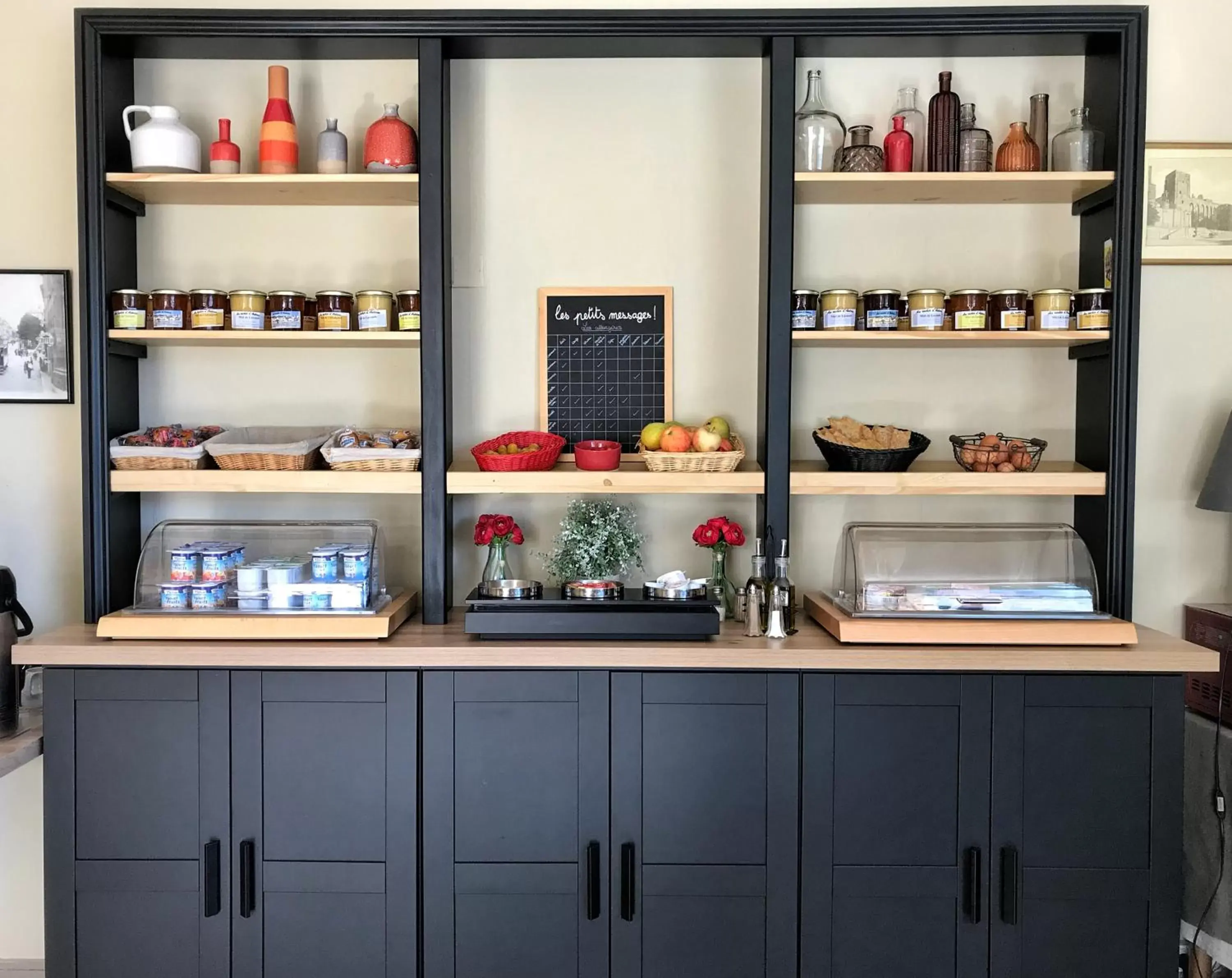 Food and drinks in Hotel Le Magnan Food and drinks in Hotel Le Magnan