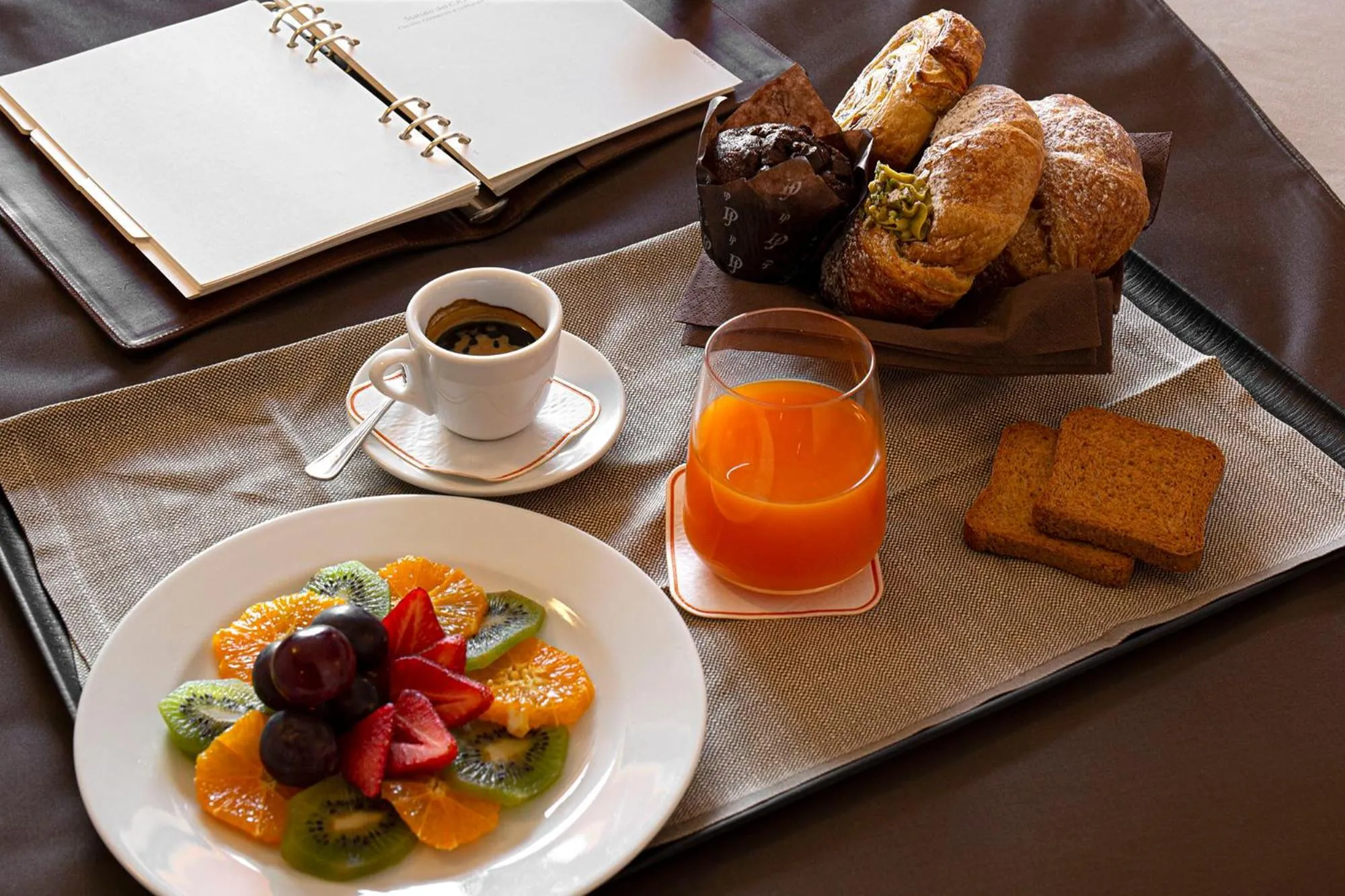 Food and drinks in Hotel Raffaello