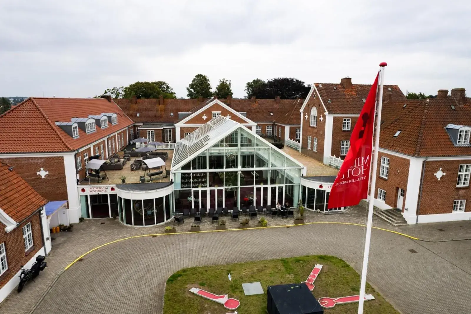 Property building in Milling Hotel Park