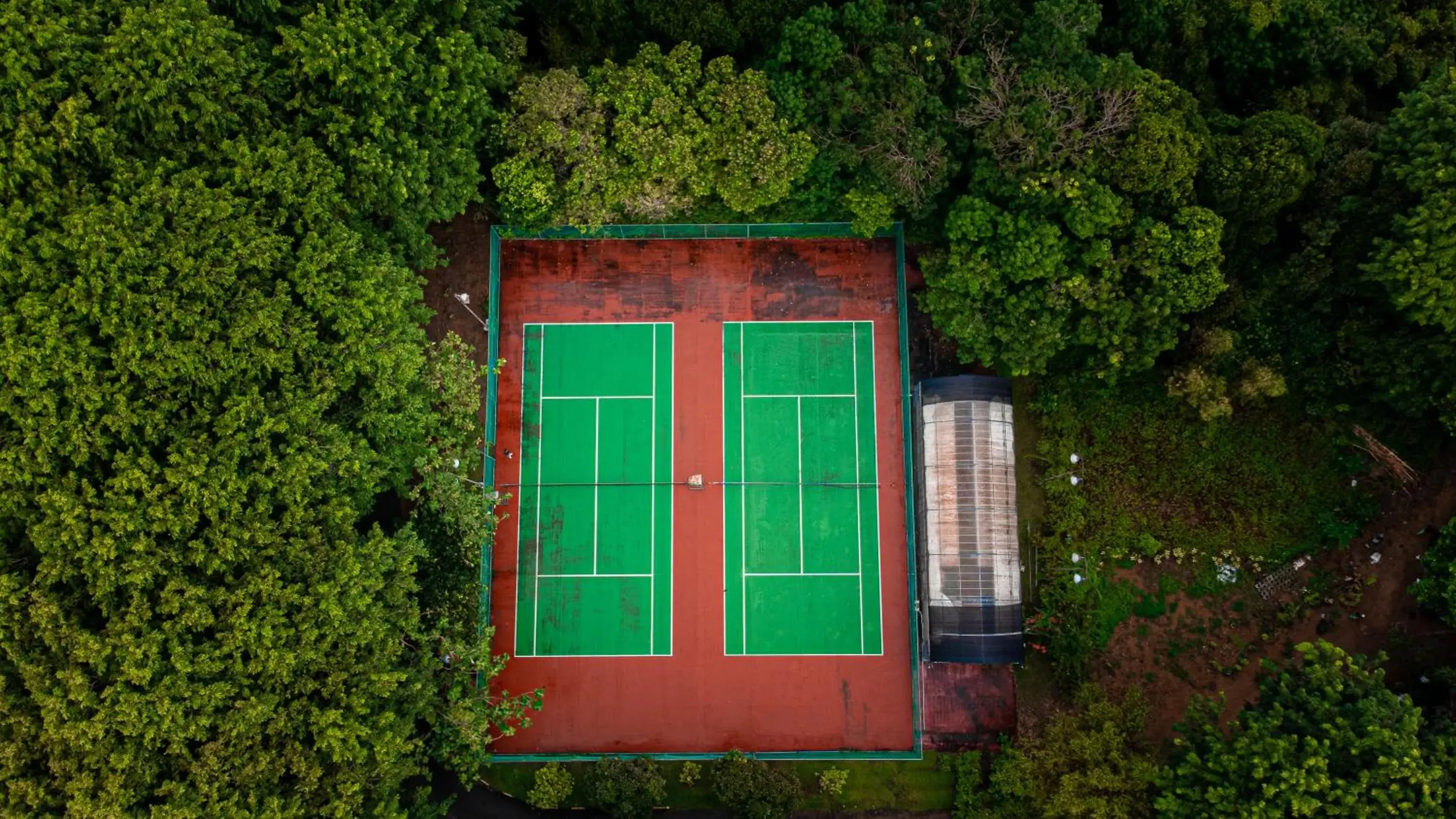 Tennis court in Turi Beach Resort