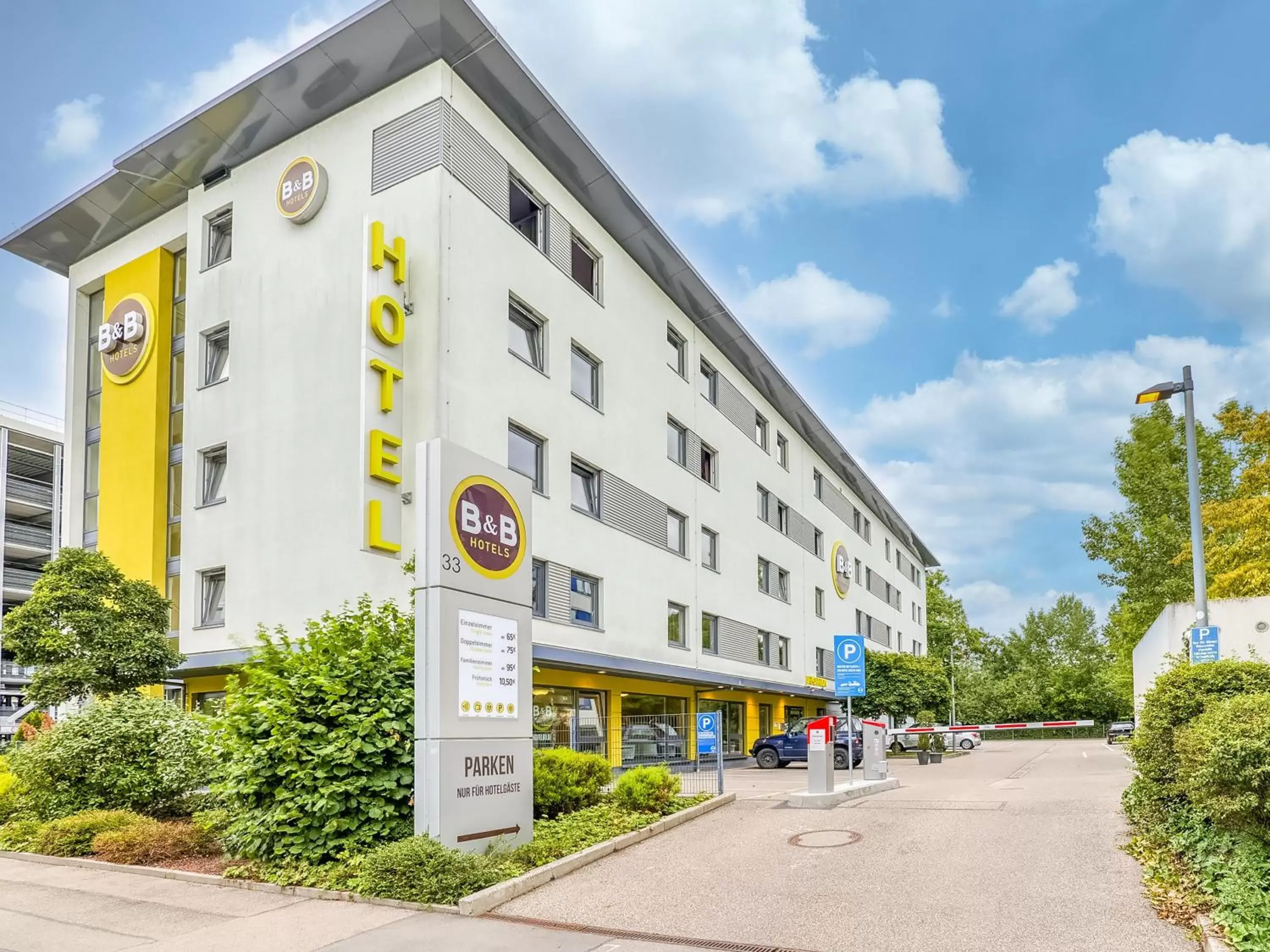 Property Building in B&B Hotel Stuttgart-Vaihingen