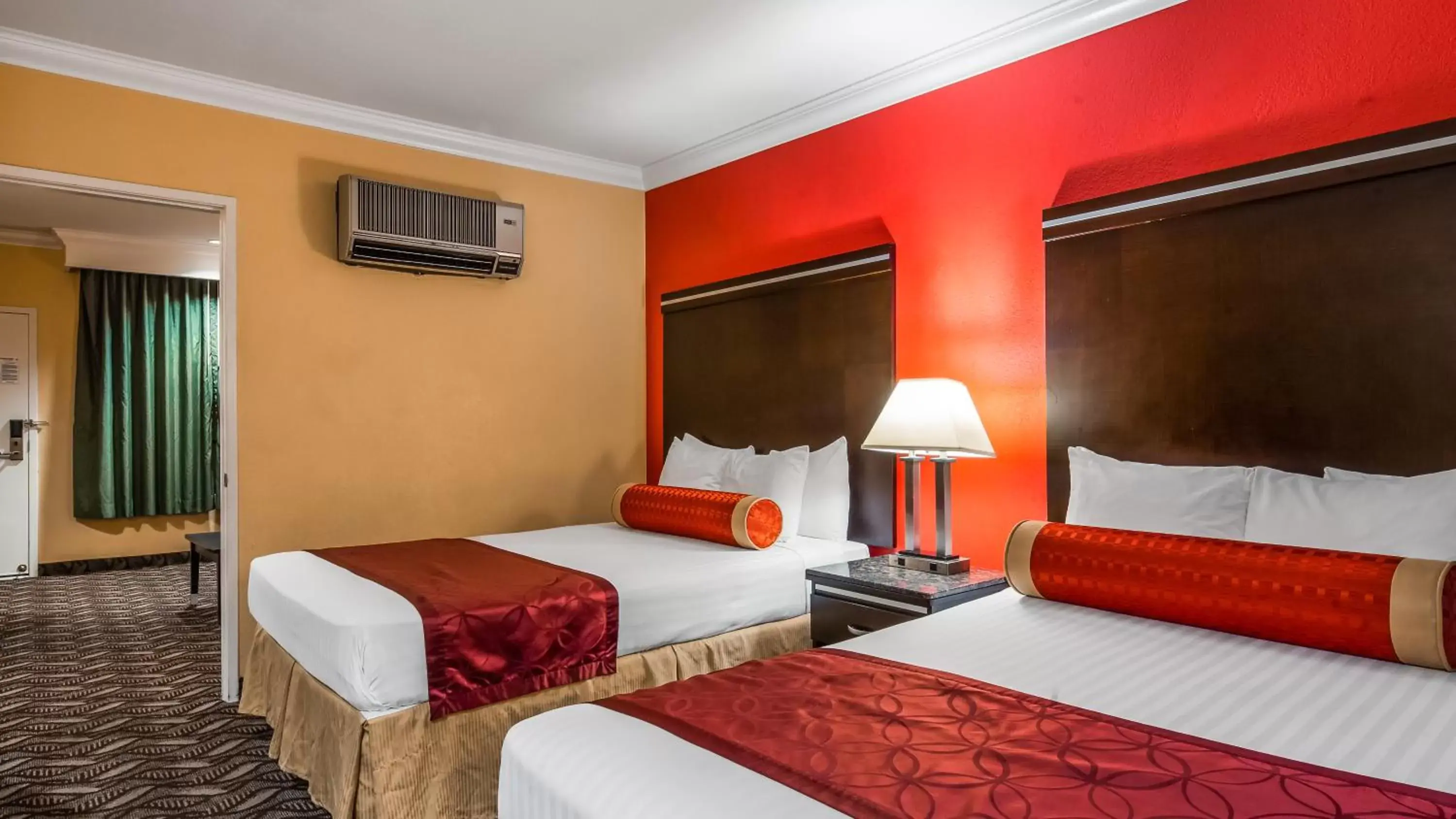 Bedroom, Bed in Best Western Moreno Hotel & Suites