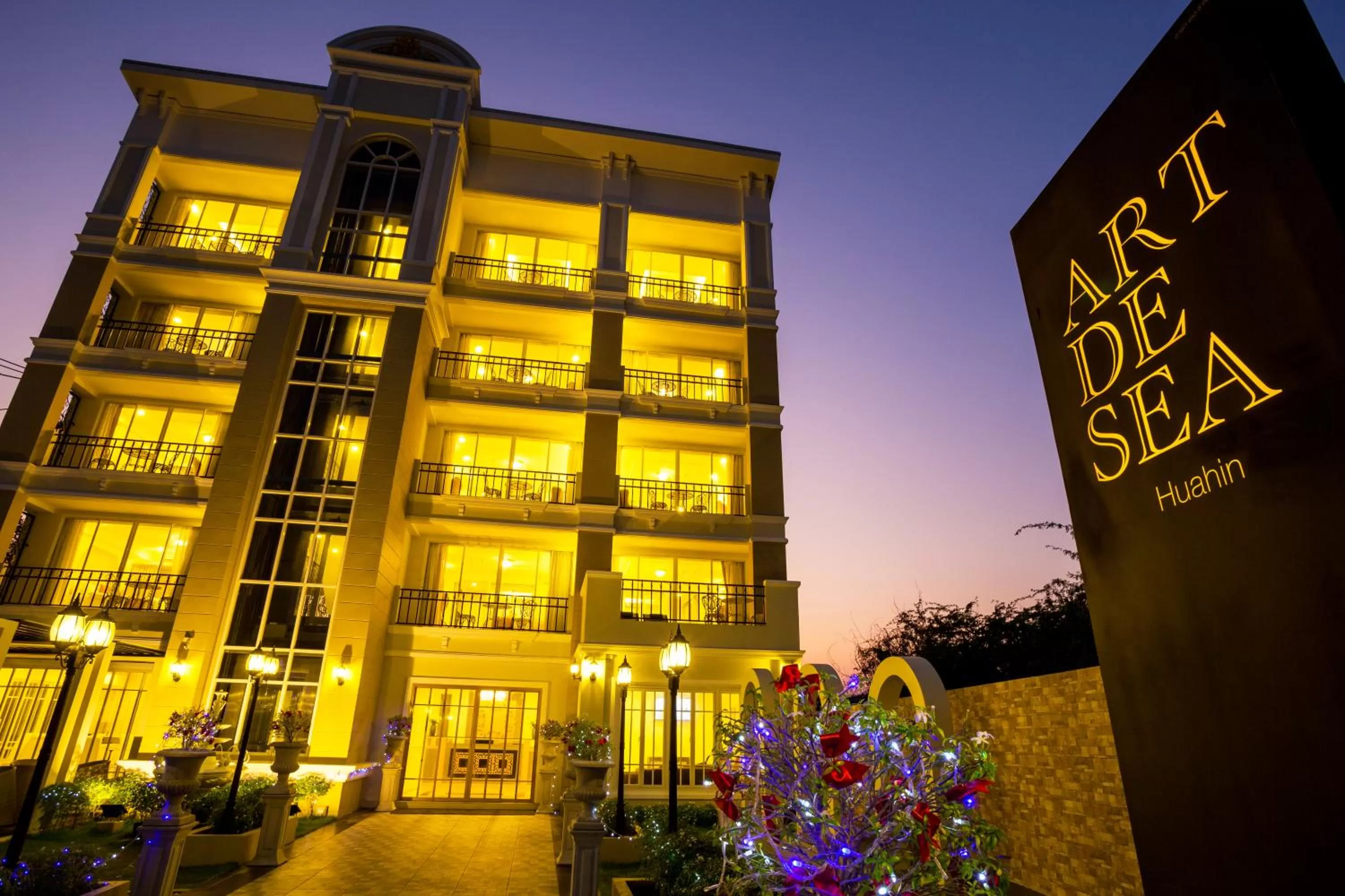 Property building in Art De Sea Hua Hin