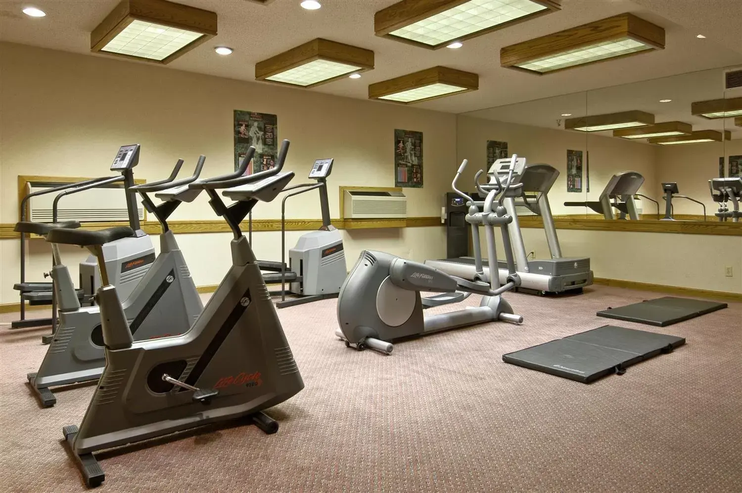 Fitness centre/facilities, Fitness Center/Facilities in Red Lion Hotel Wenatchee City Center