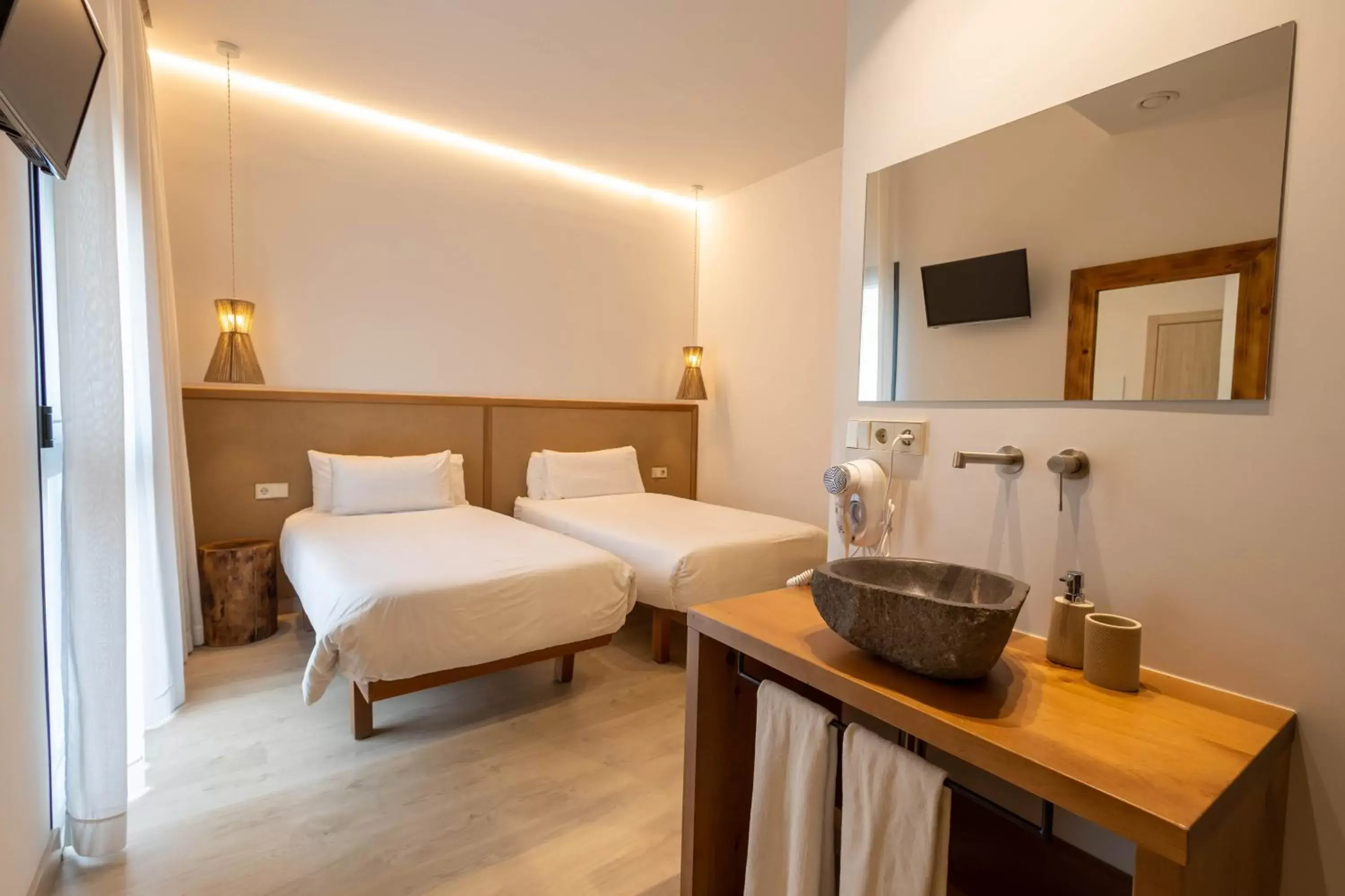 Bed, Bathroom in Play Hotel Ibiza - Adults Only