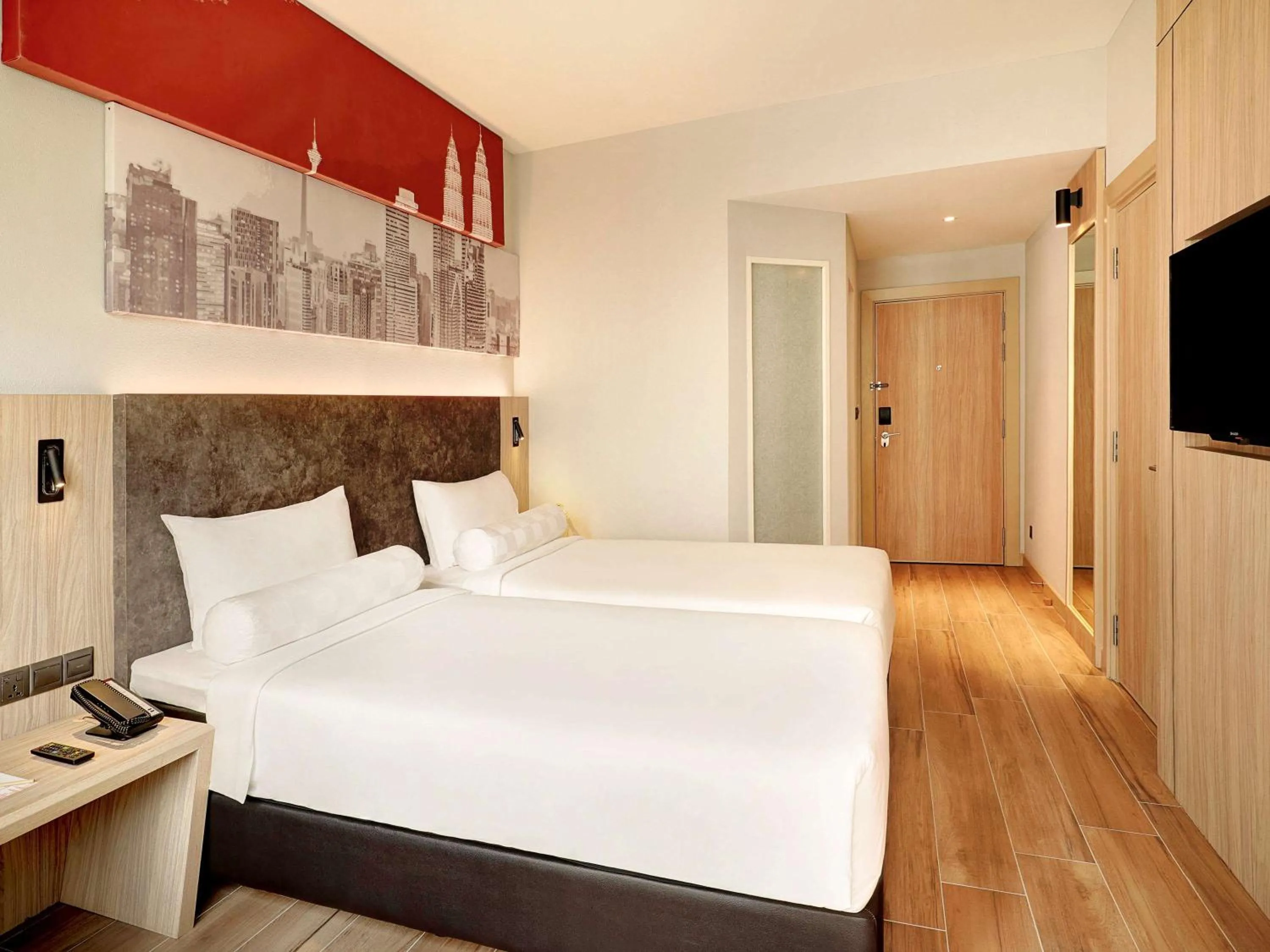 Photo of the whole room, Bed in ibis Kuala Lumpur City Centre