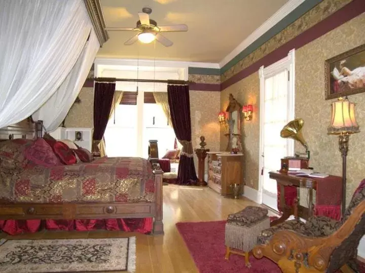 Alexander Mansion Bed & Breakfast