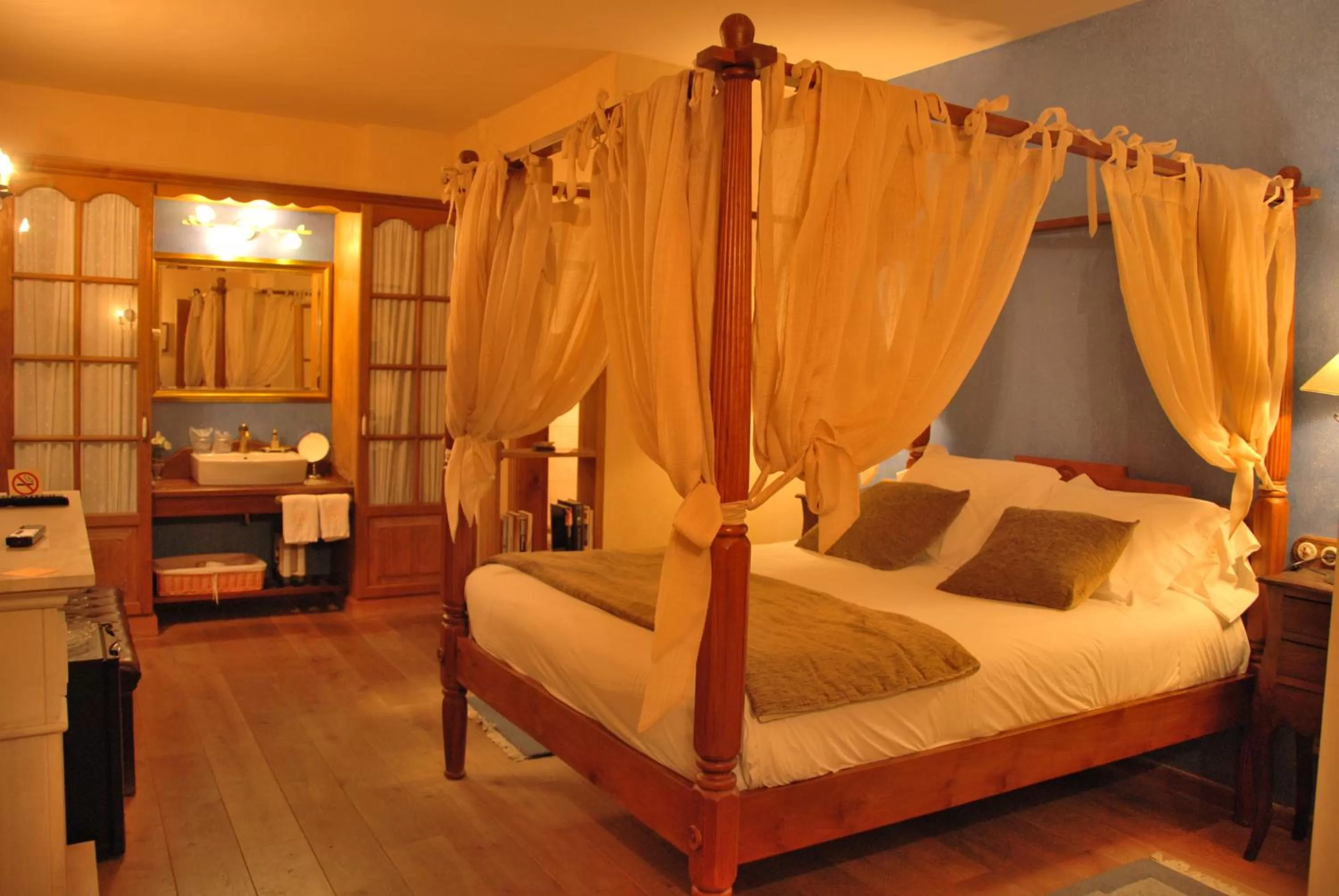 Photo of the whole room, Bed in Hotel Selba d'Ansils