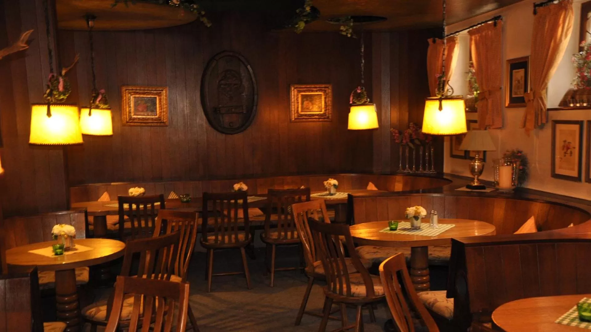 Restaurant/Places to Eat in Hotel Krone am Park