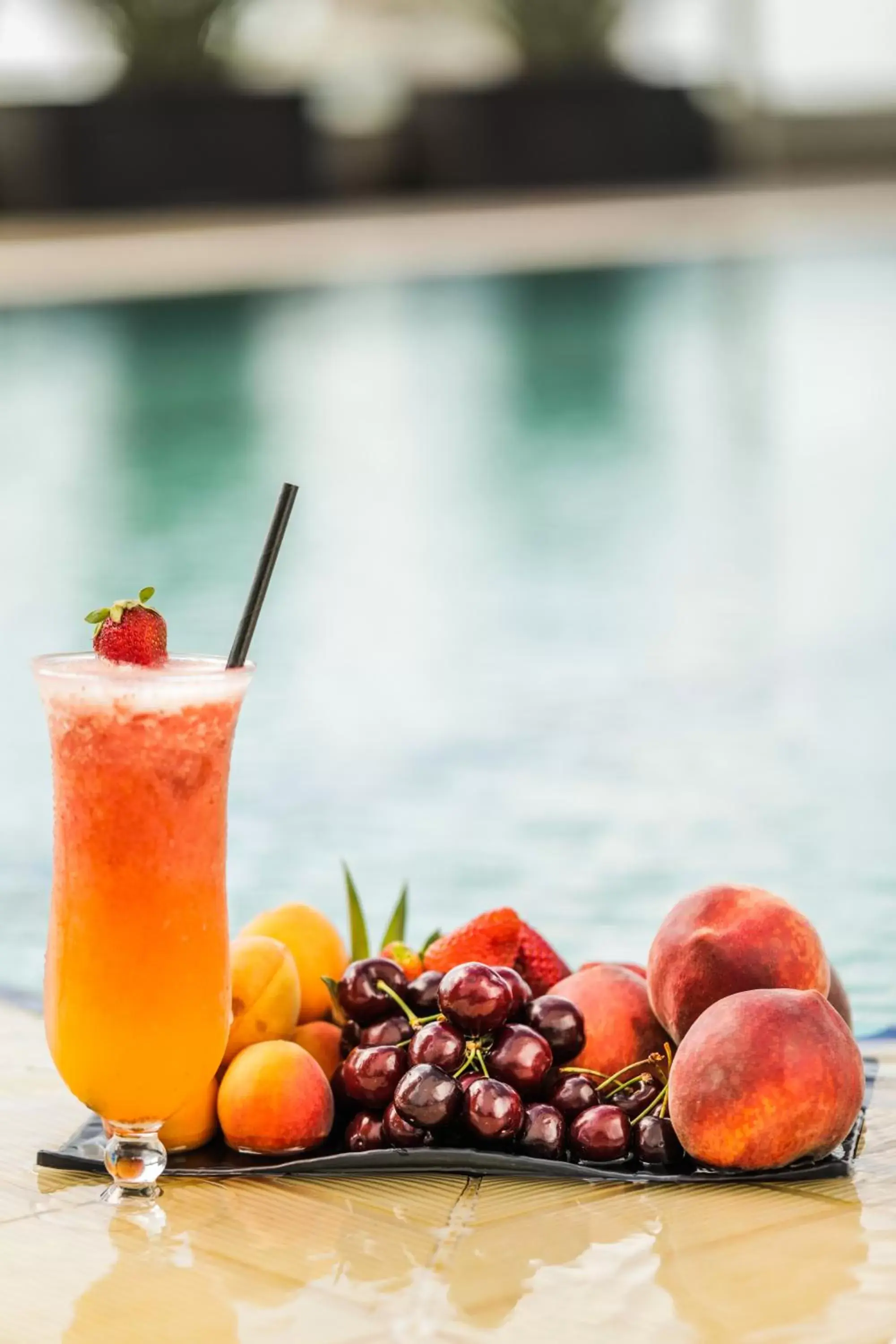 Food and drinks, Swimming Pool in Raouche Arjaan by Rotana