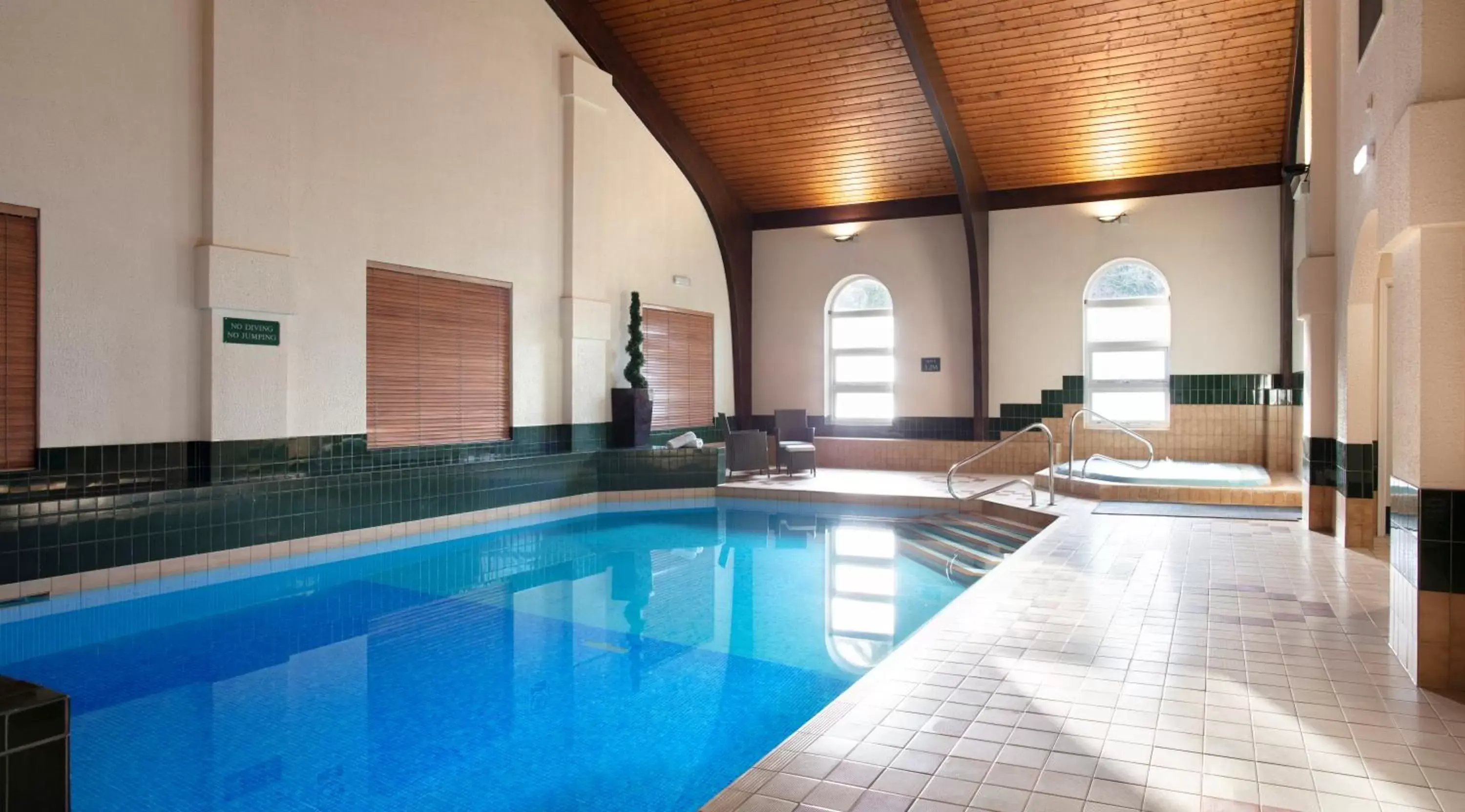 Hot Tub, Swimming Pool in Sedgebrook Hall