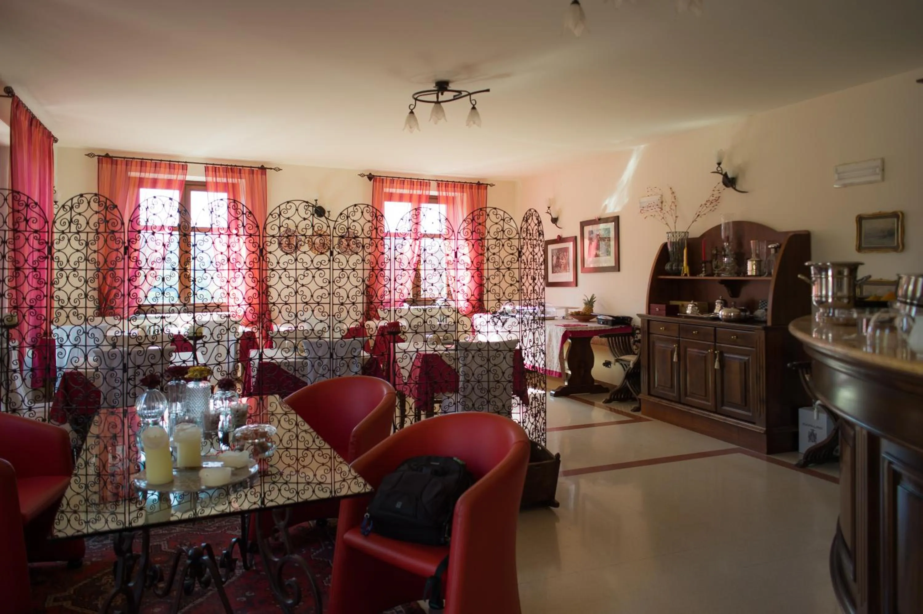 Dining area in Hotel Villa Lauri
