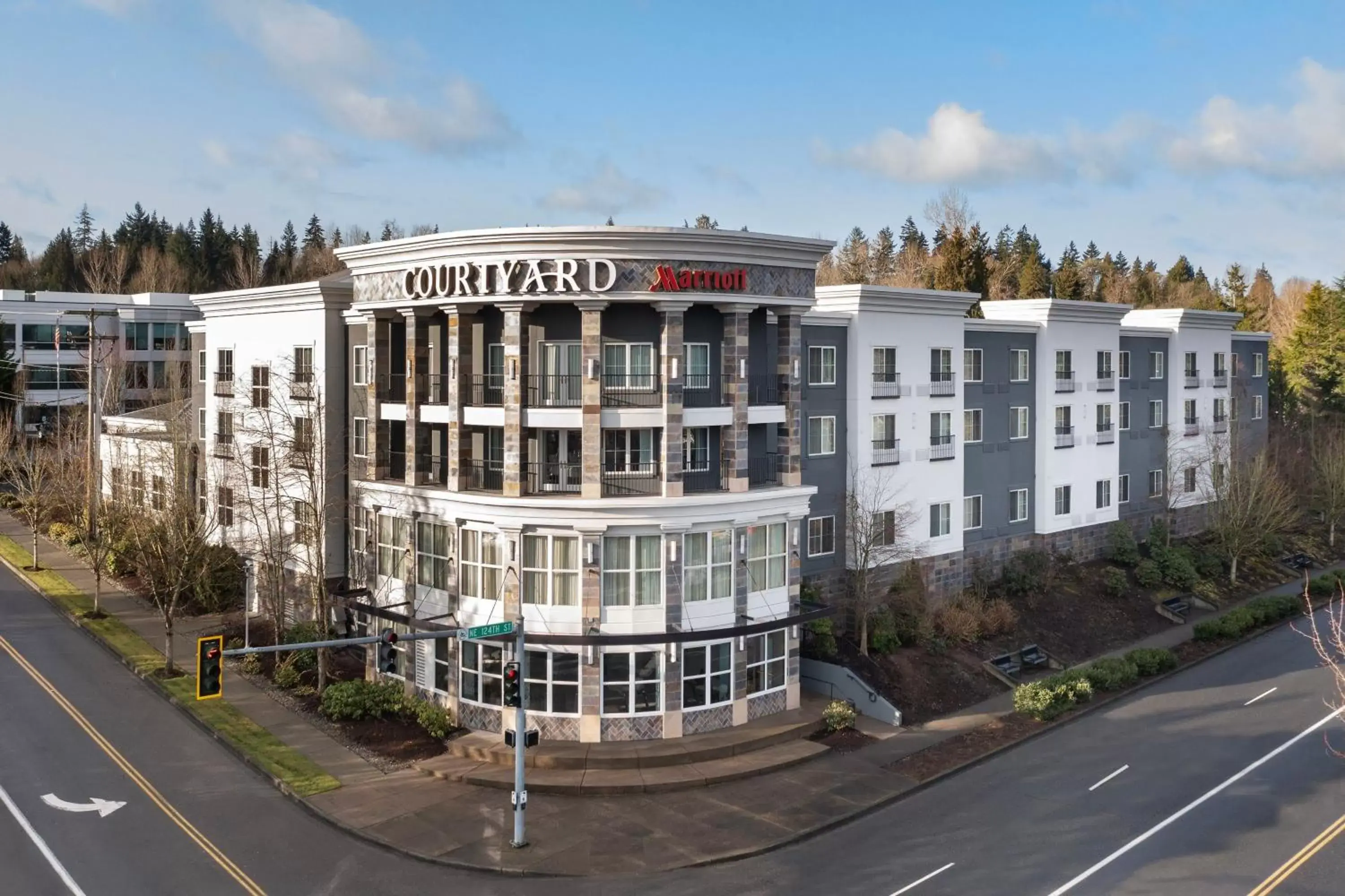 Property Building in Courtyard by Marriott Seattle Kirkland