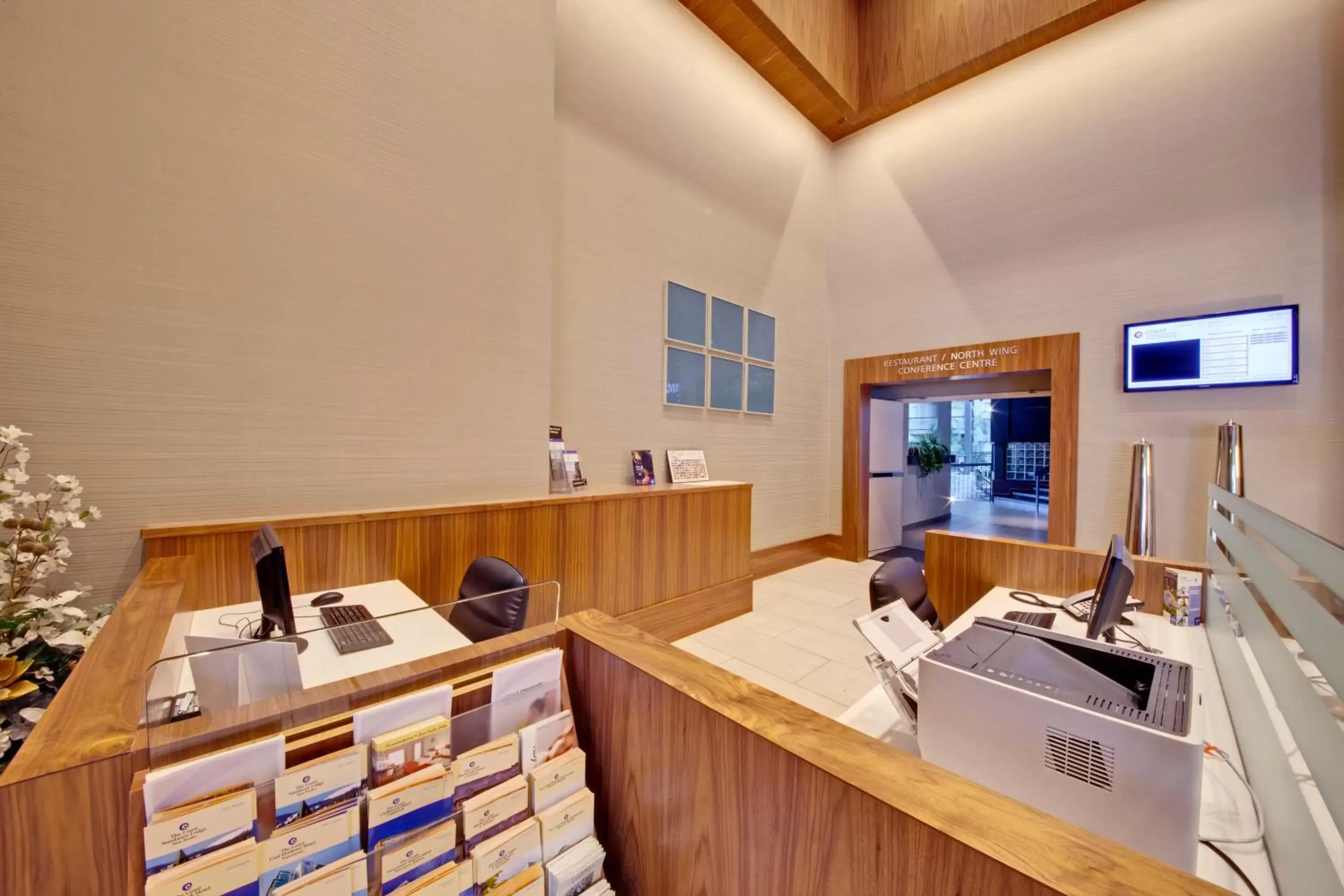 Lobby or reception in Coast Kamloops Hotel & Conference Centre