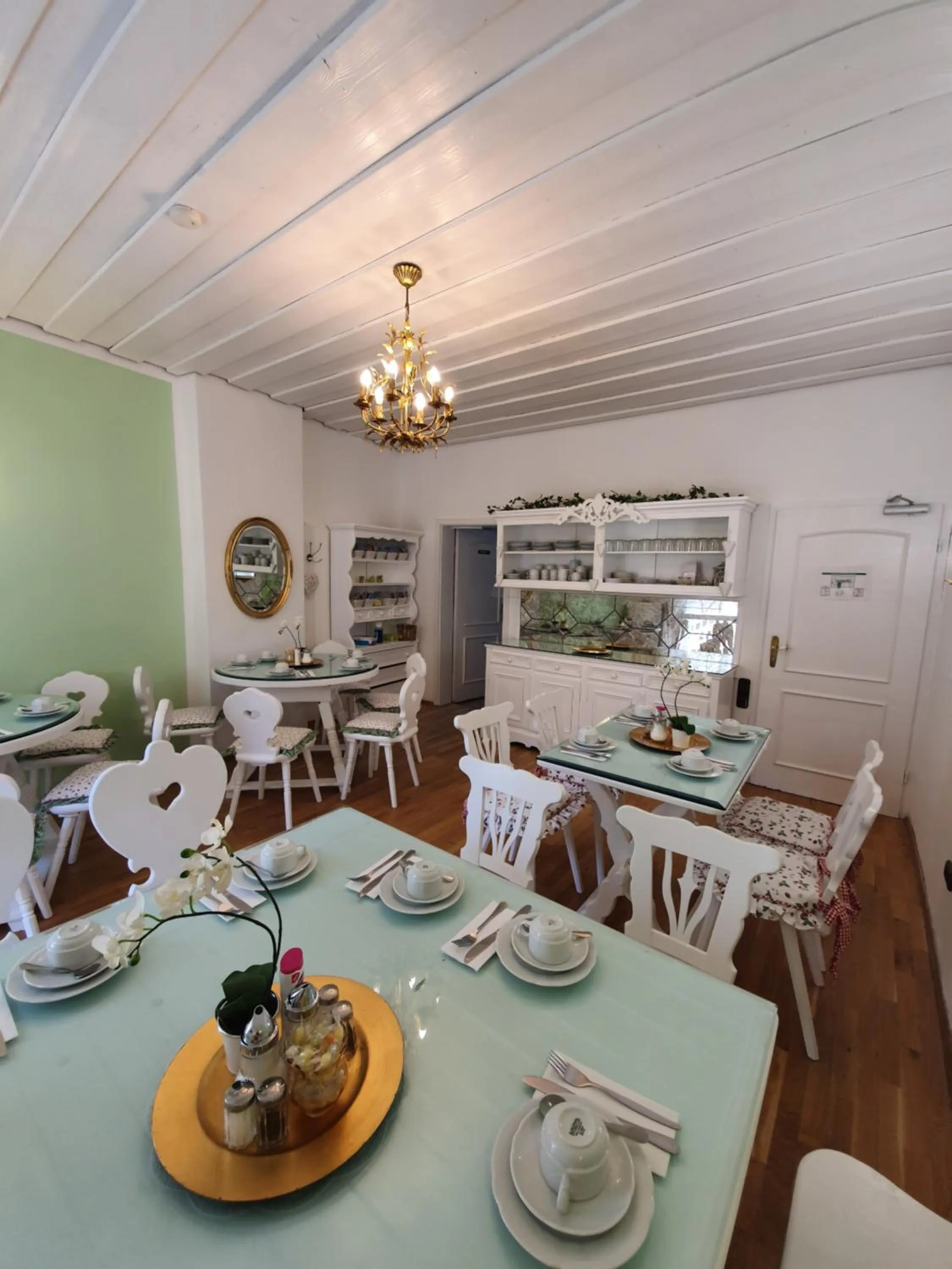 Restaurant/places to eat in Pension Seibel