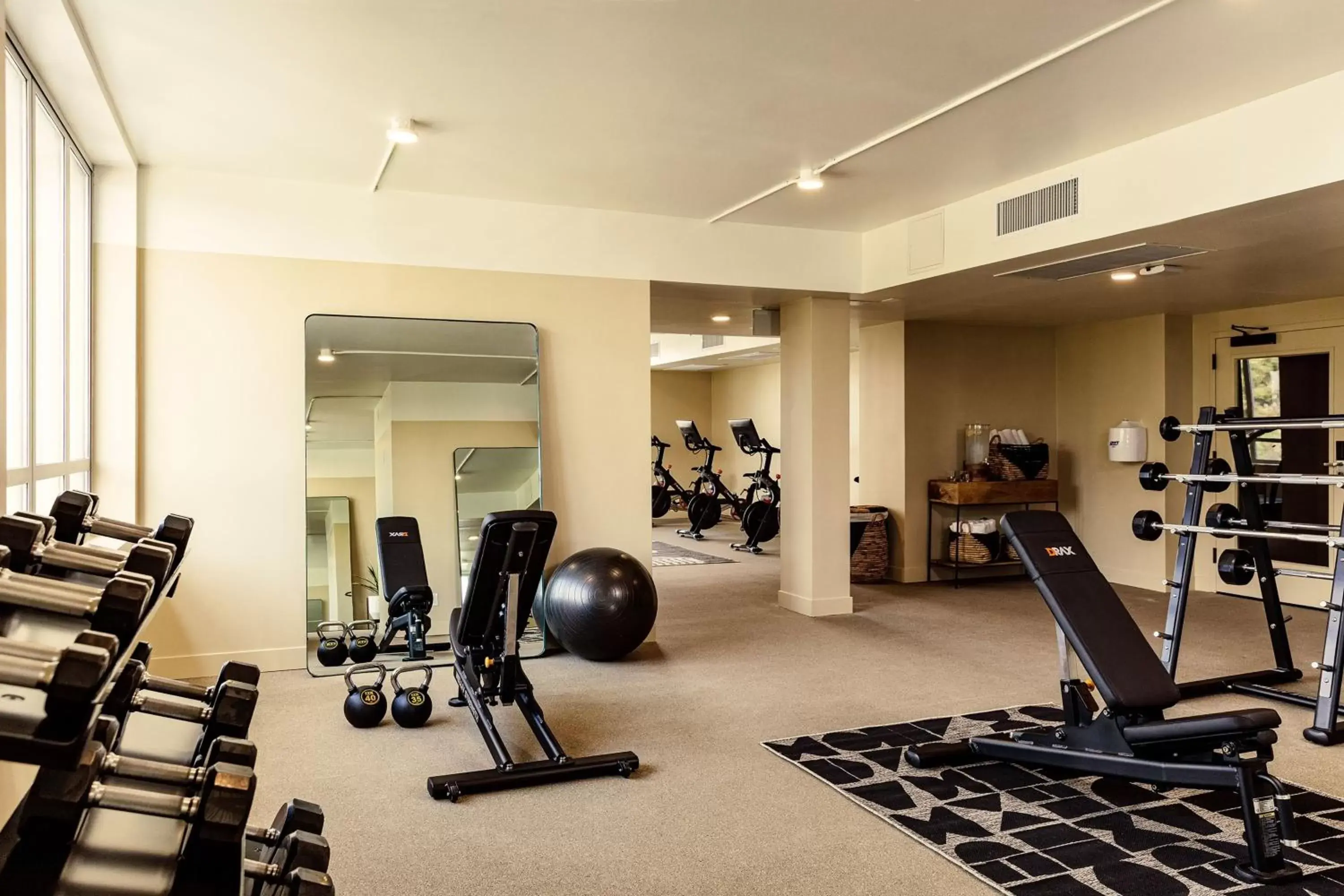 Fitness centre/facilities, Fitness Center/Facilities in Hotel June, Los Angeles, a Member of Design Hotels