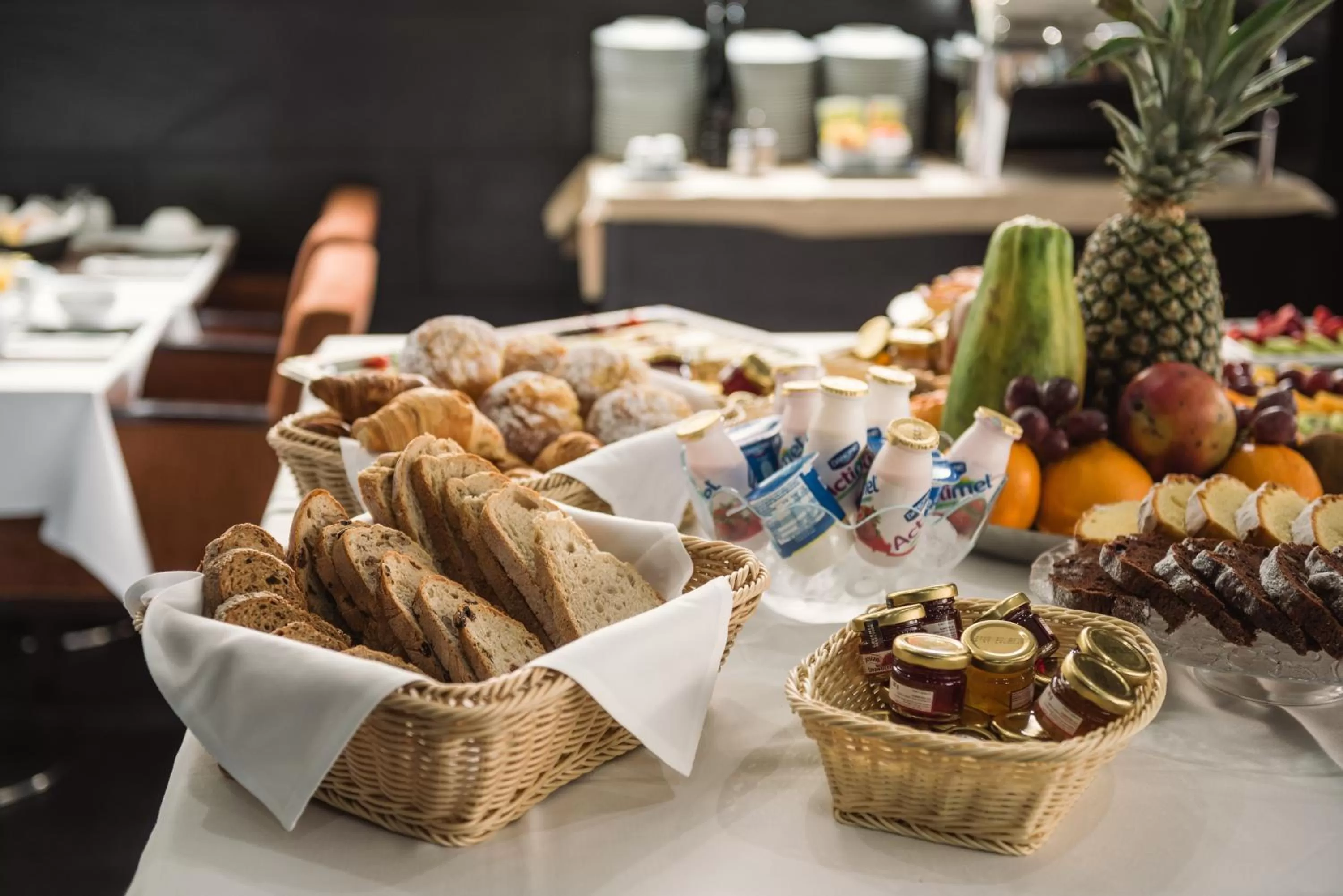 Buffet breakfast in Hotel Lisboa