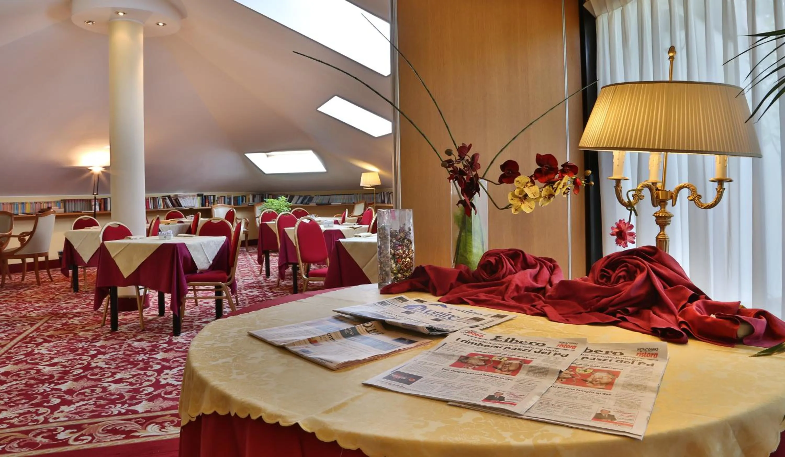 Restaurant/places to eat in Hotel Mirage Sure Hotel Collection by Best Western