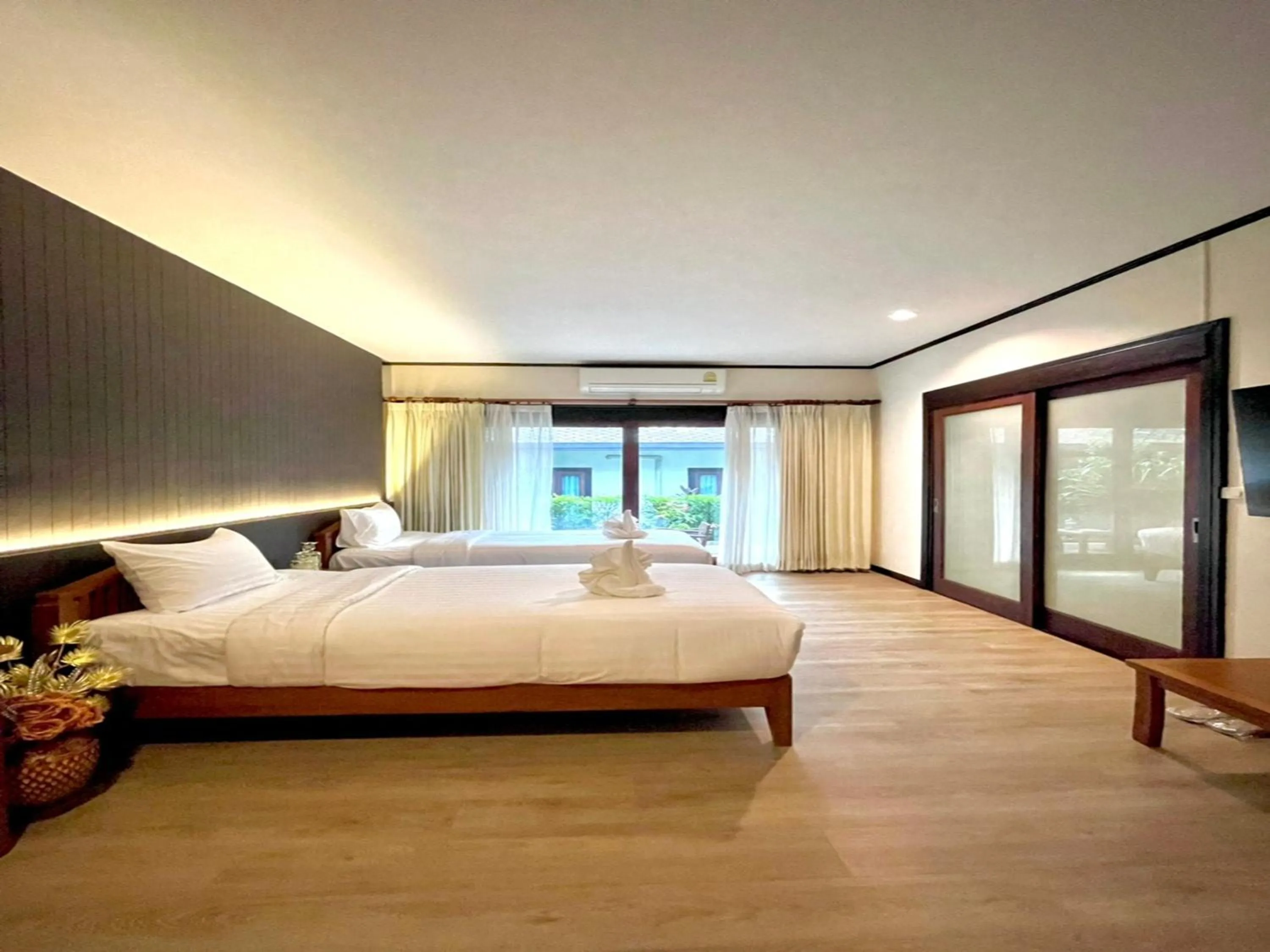 Bed in Na Mantra Resort