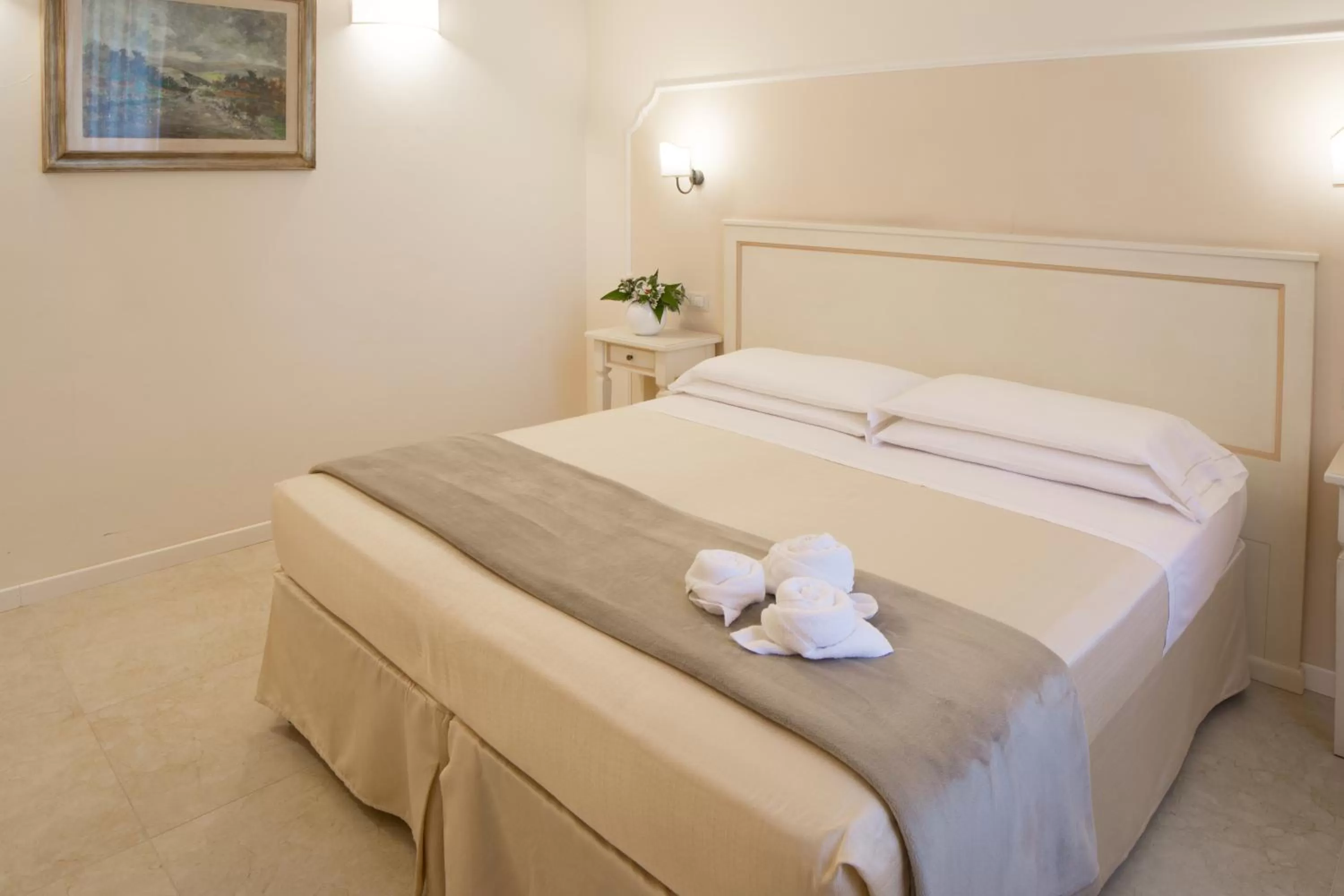 Photo of the whole room, Bed in Dimora Salviati