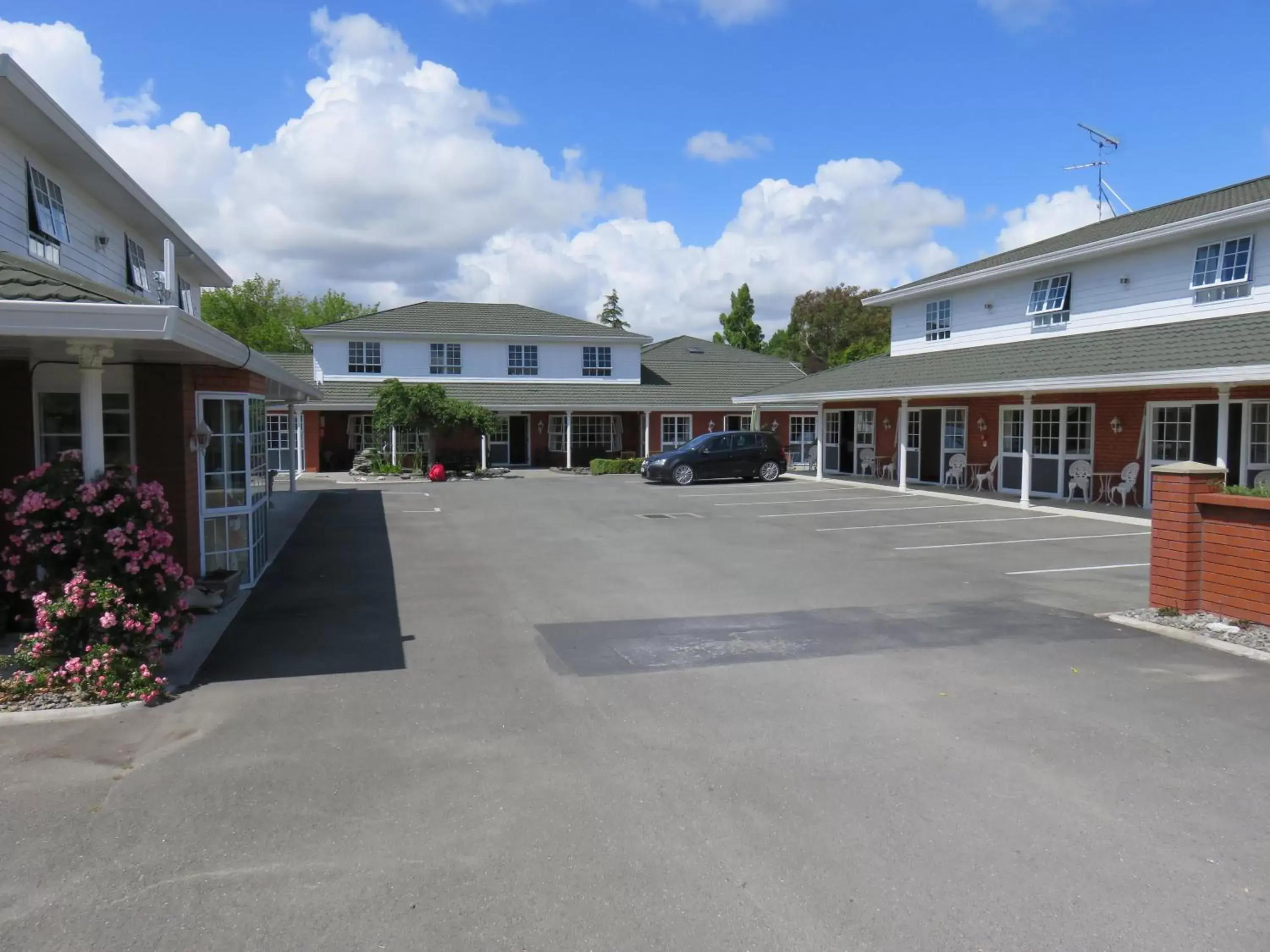 Facade/entrance, Property Building in Admirals Motor Lodge