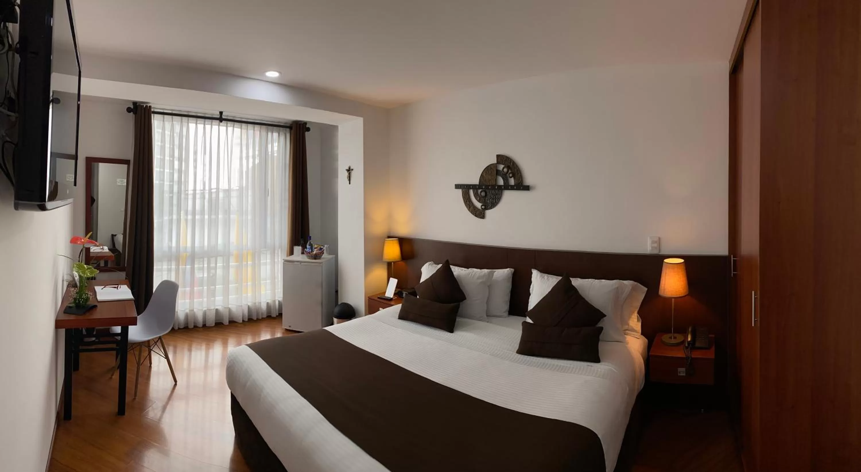 Photo of the whole room, Bed in Hotel Casa Galvez