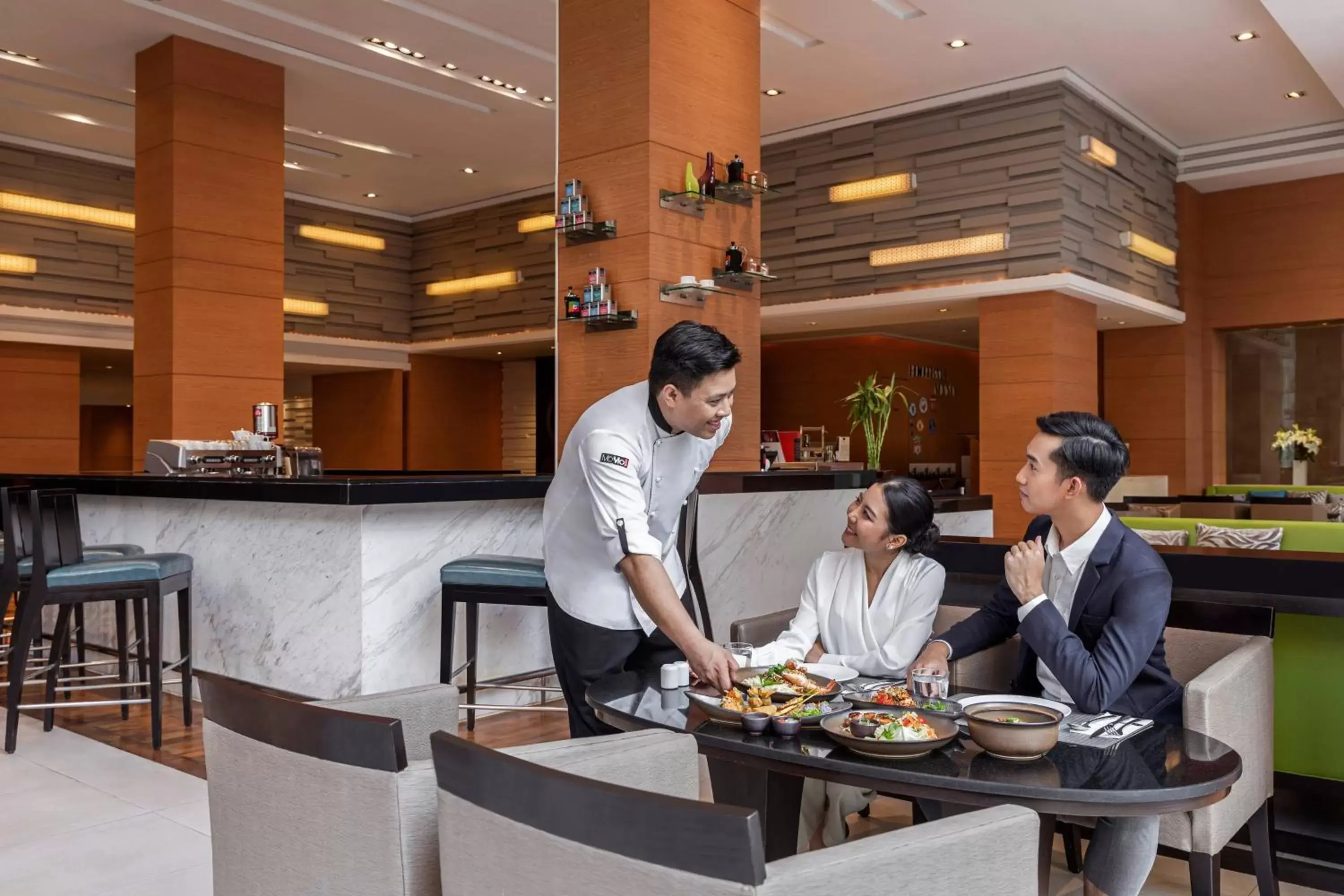 Restaurant/places to eat in Courtyard by Marriott Bangkok