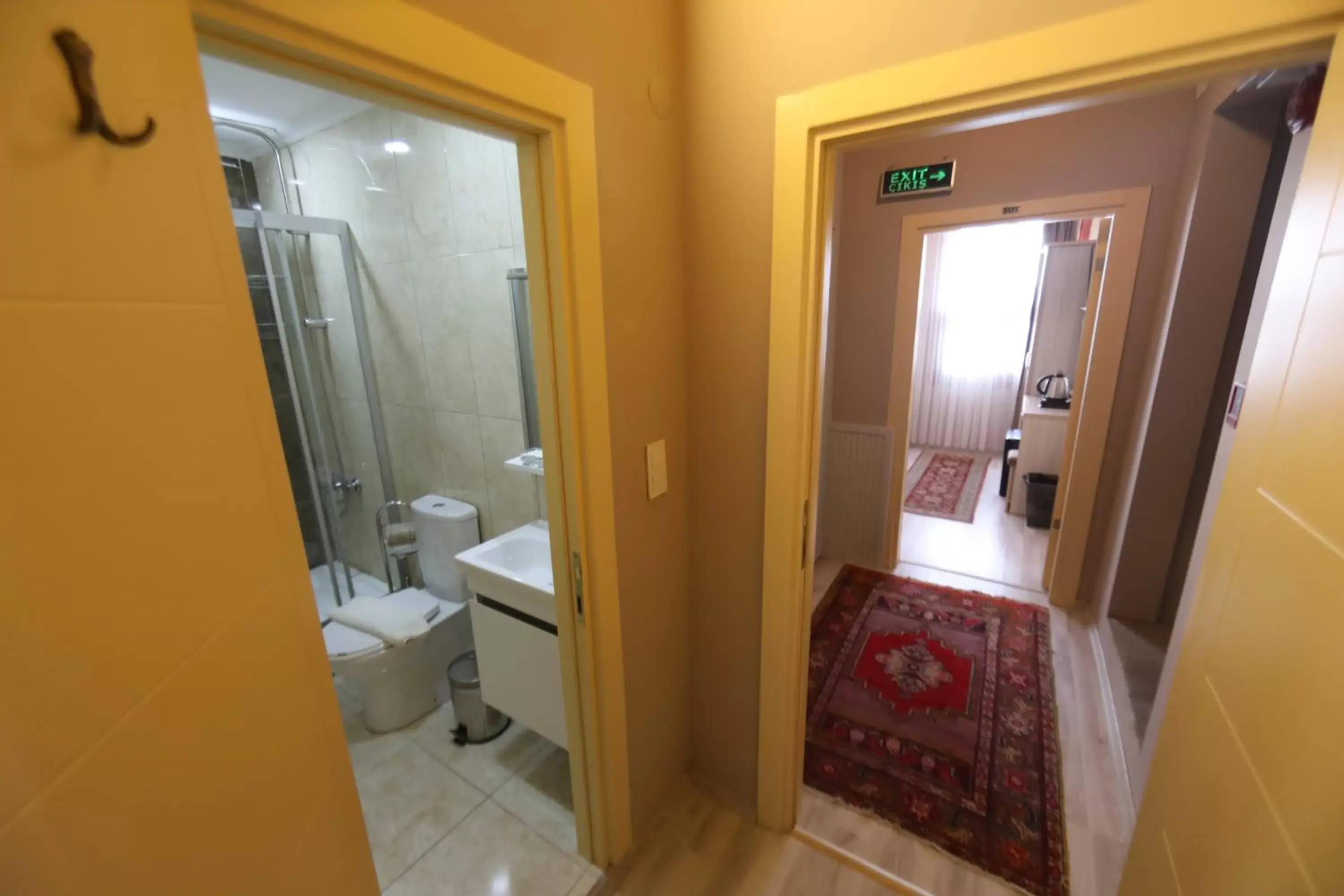 Bathroom in Sultans Royal Hotel