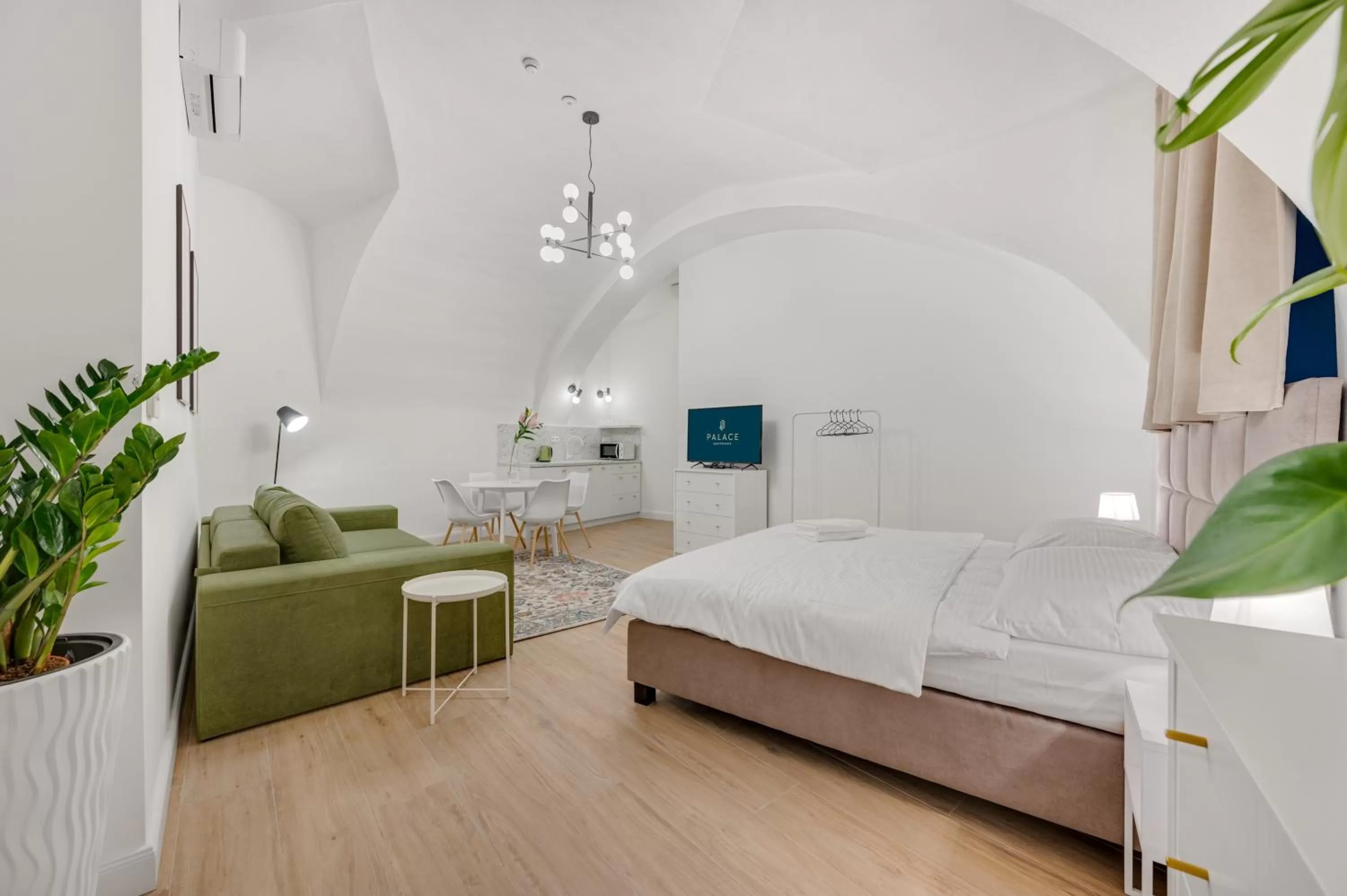 Bed in Palace Apartments