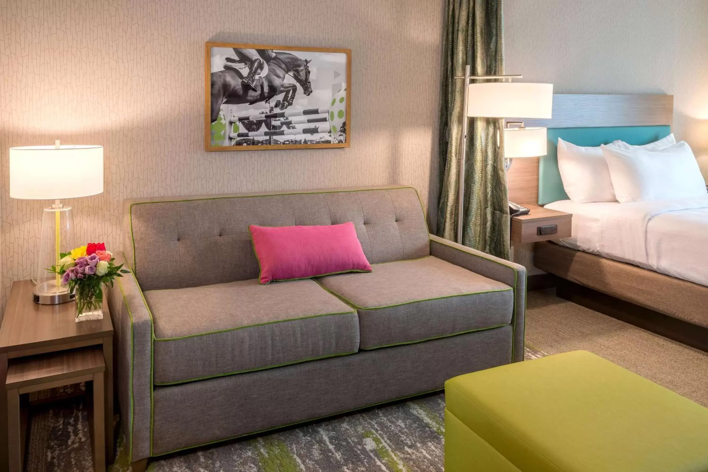 Living room, Seating Area in Home2 Suites By Hilton Memphis East / Germantown, Tn