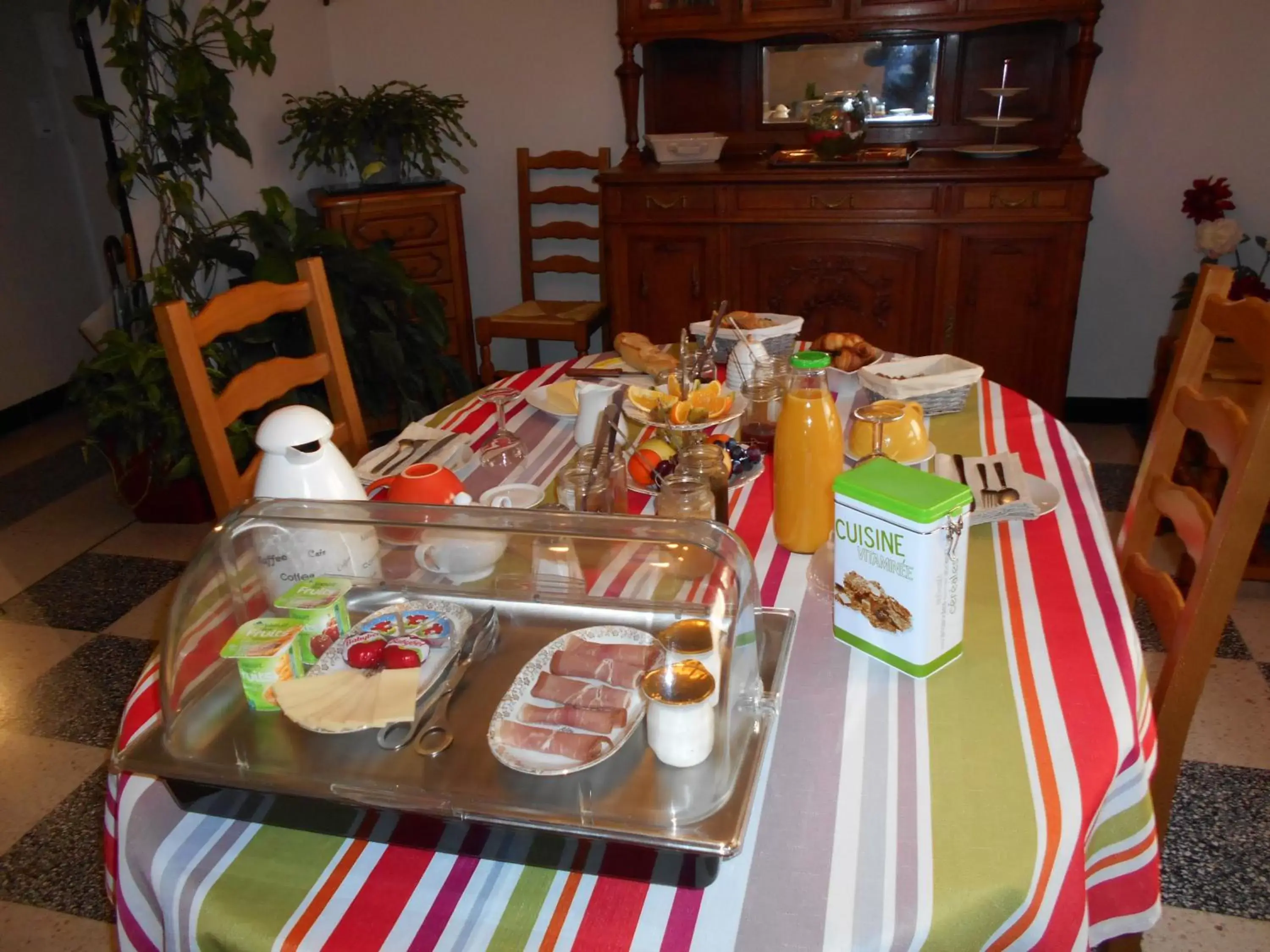 Continental breakfast in Les Tilleuls B&B