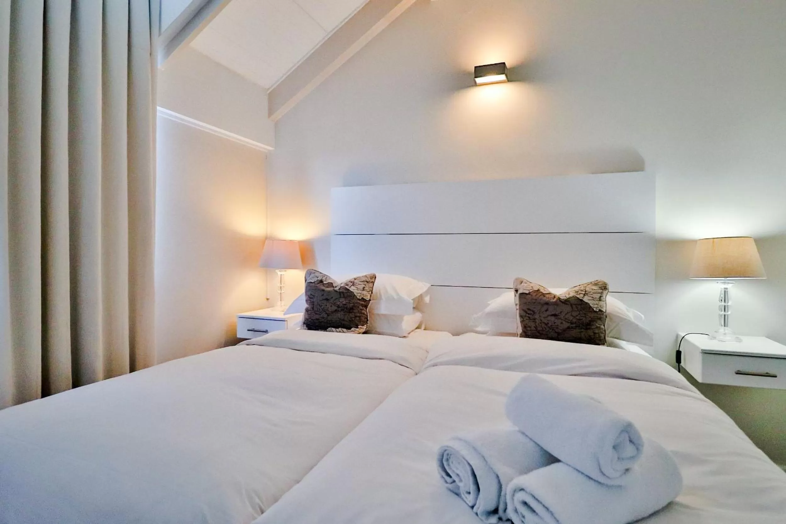 Bedroom, Bed in Whale Coast All-Suite-Hotel - DCC Hotel Group