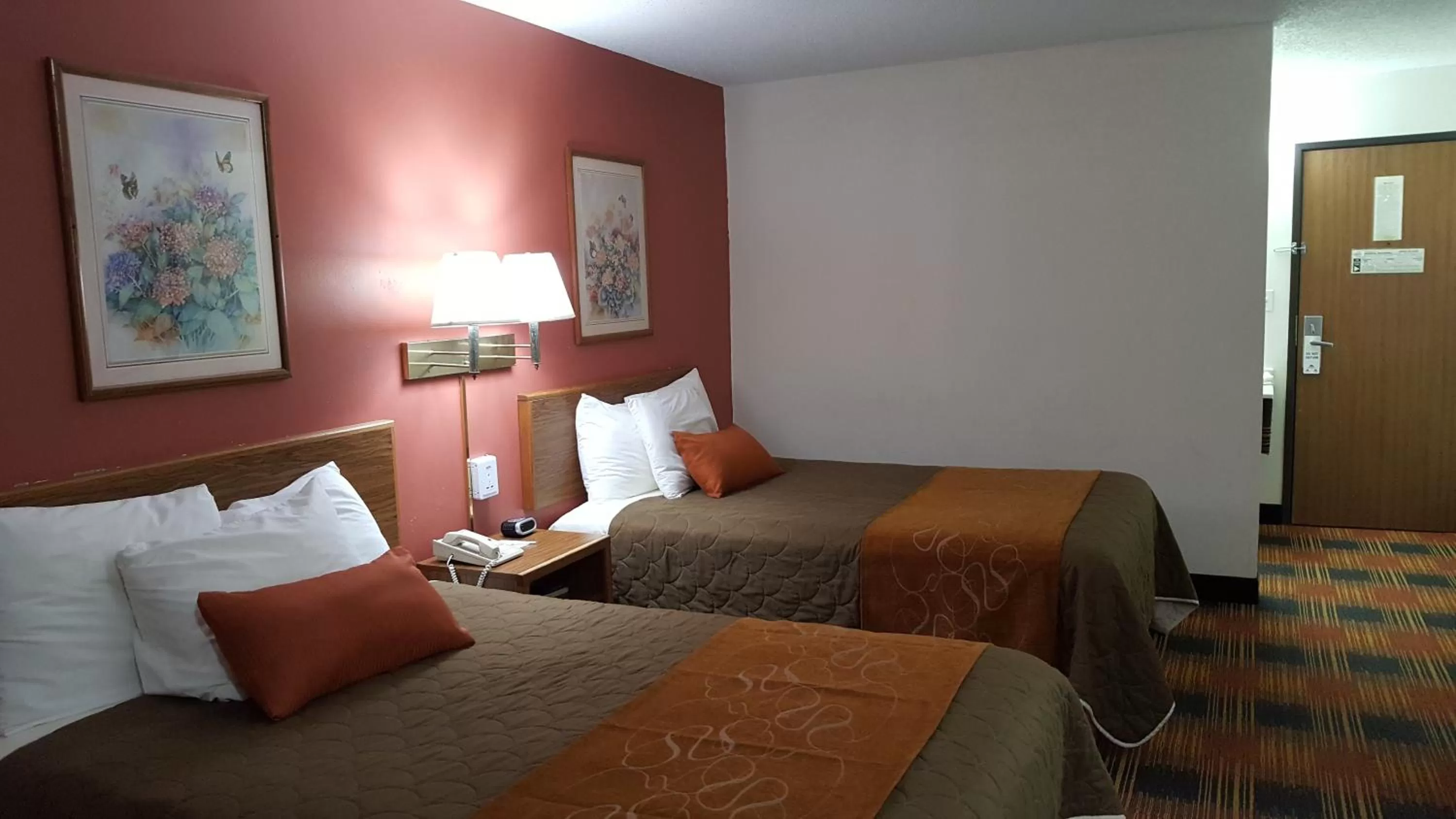 Bedroom, Bed in Americas Best Value Inn and Suites - Nevada