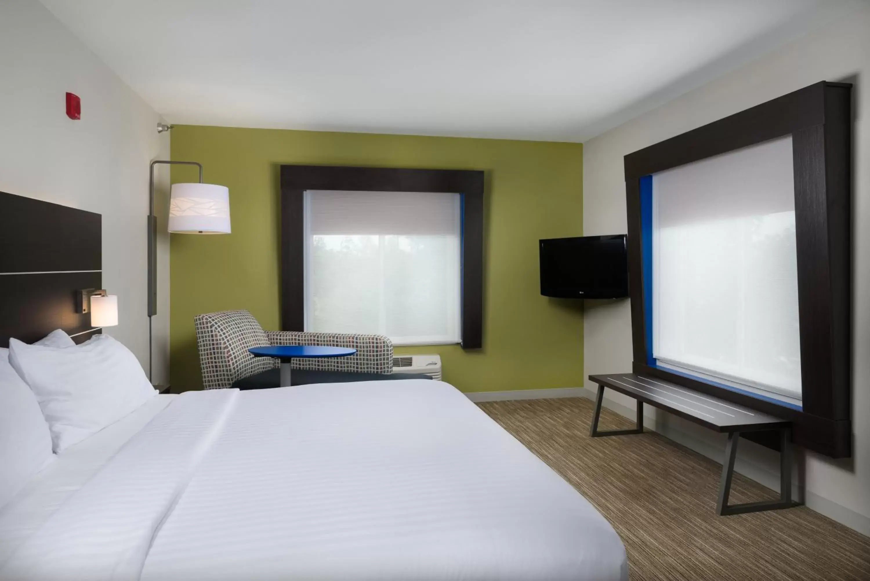 Photo of the whole room, Bed in Holiday Inn Express Independence - Kansas City, an IHG Hotel