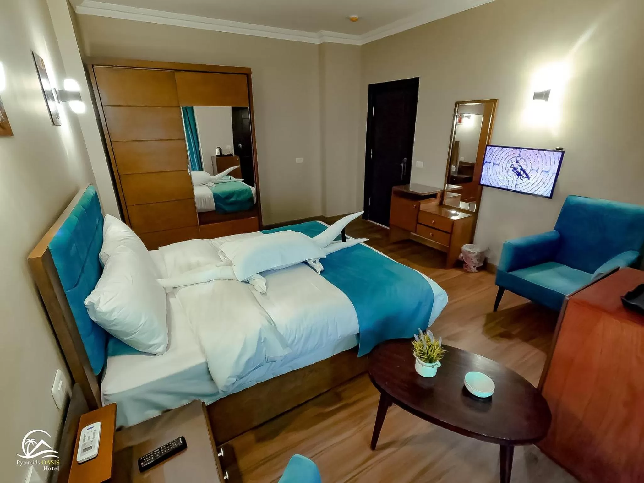 Deluxe Double Room with Balcony- Pyramids View - single occupancy in Pyramids Oasis Hotel
