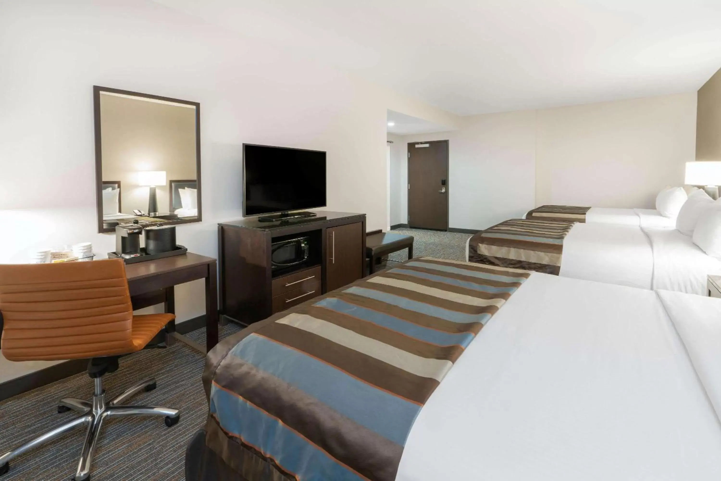 Photo of the whole room, Bed in Wingate by Wyndham Moab Photo of the whole room, Bed in Wingate by Wyndham Moab
