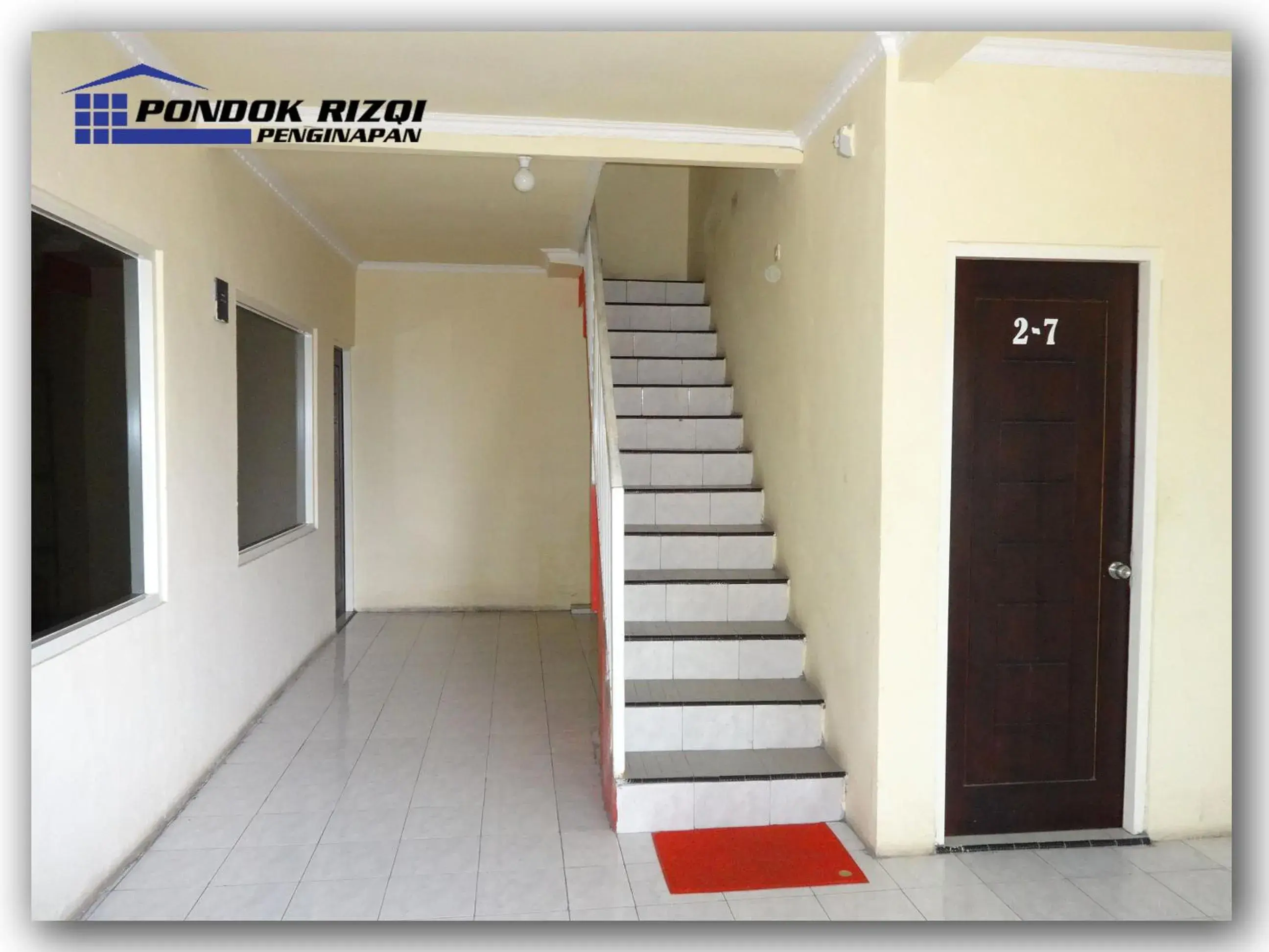 Facade/entrance in Penginapan Pondok Rizqi Syariah Facade/entrance in Penginapan Pondok Rizqi Syariah