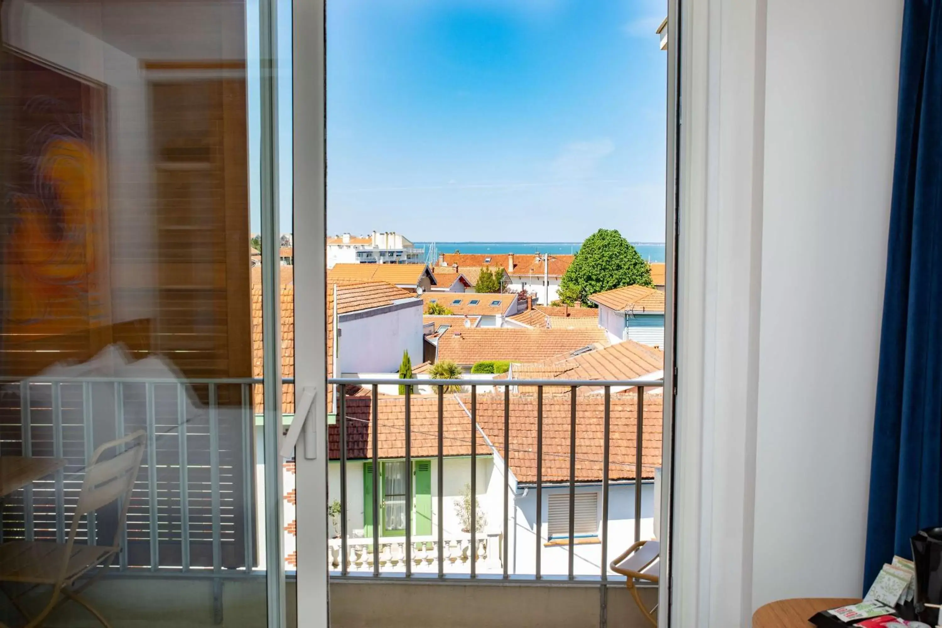 Bedroom in Best Western Arcachon Le Port