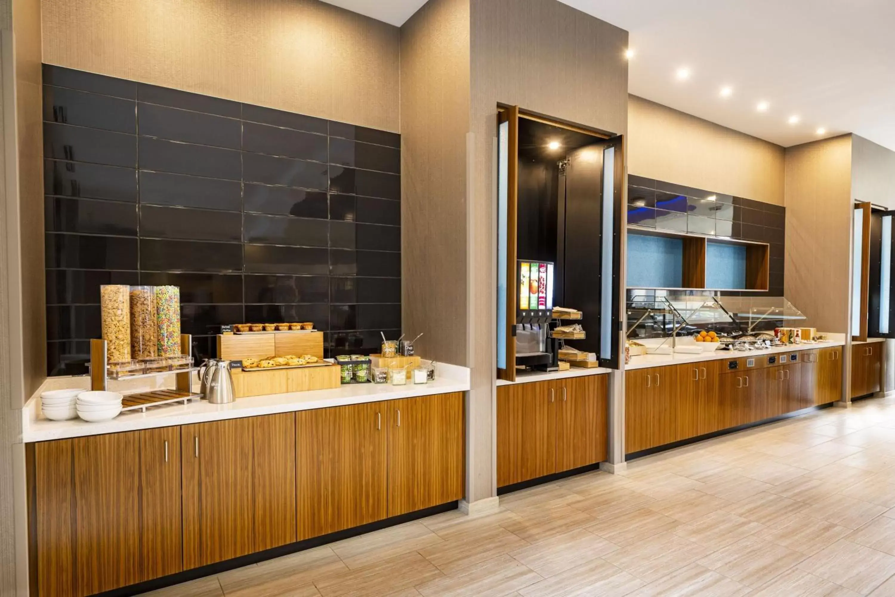 Breakfast, Restaurant/Places to Eat in SpringHill Suites by Marriott Colorado Springs Downtown