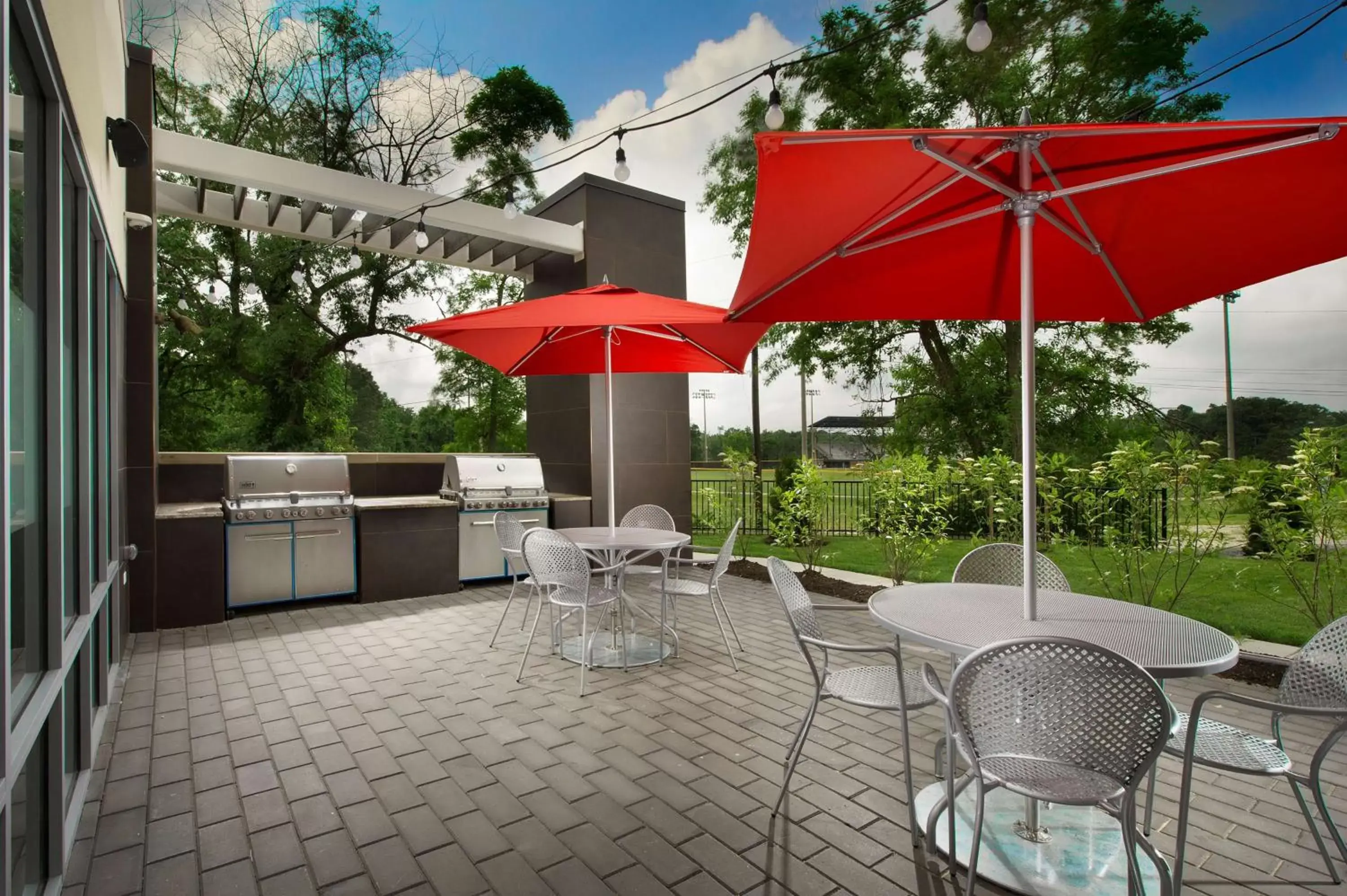 Patio, Restaurant/Places to Eat in Home2 Suites by Hilton Arundel Mills BWI Airport