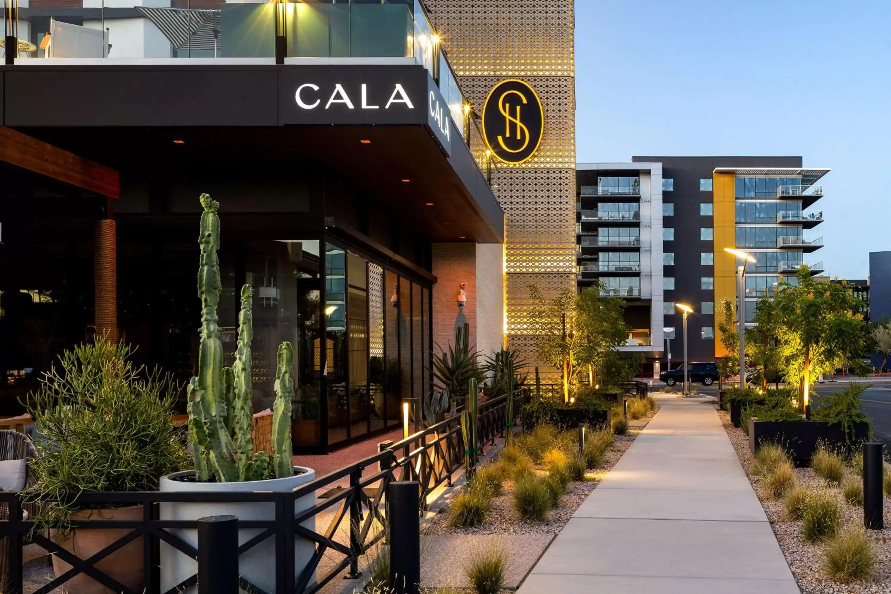 Property building in Senna House Hotel Scottsdale, Curio Collection By Hilton