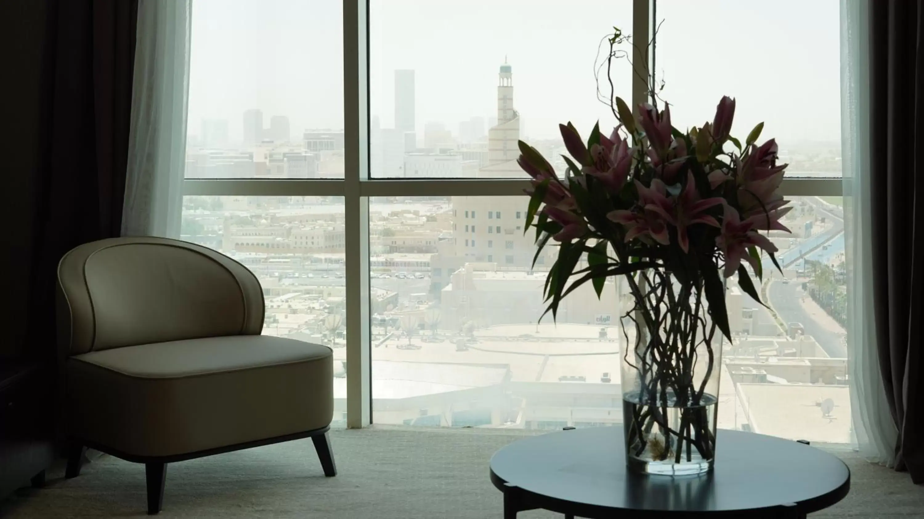 Living room, Seating Area in Horizon Manor Hotel