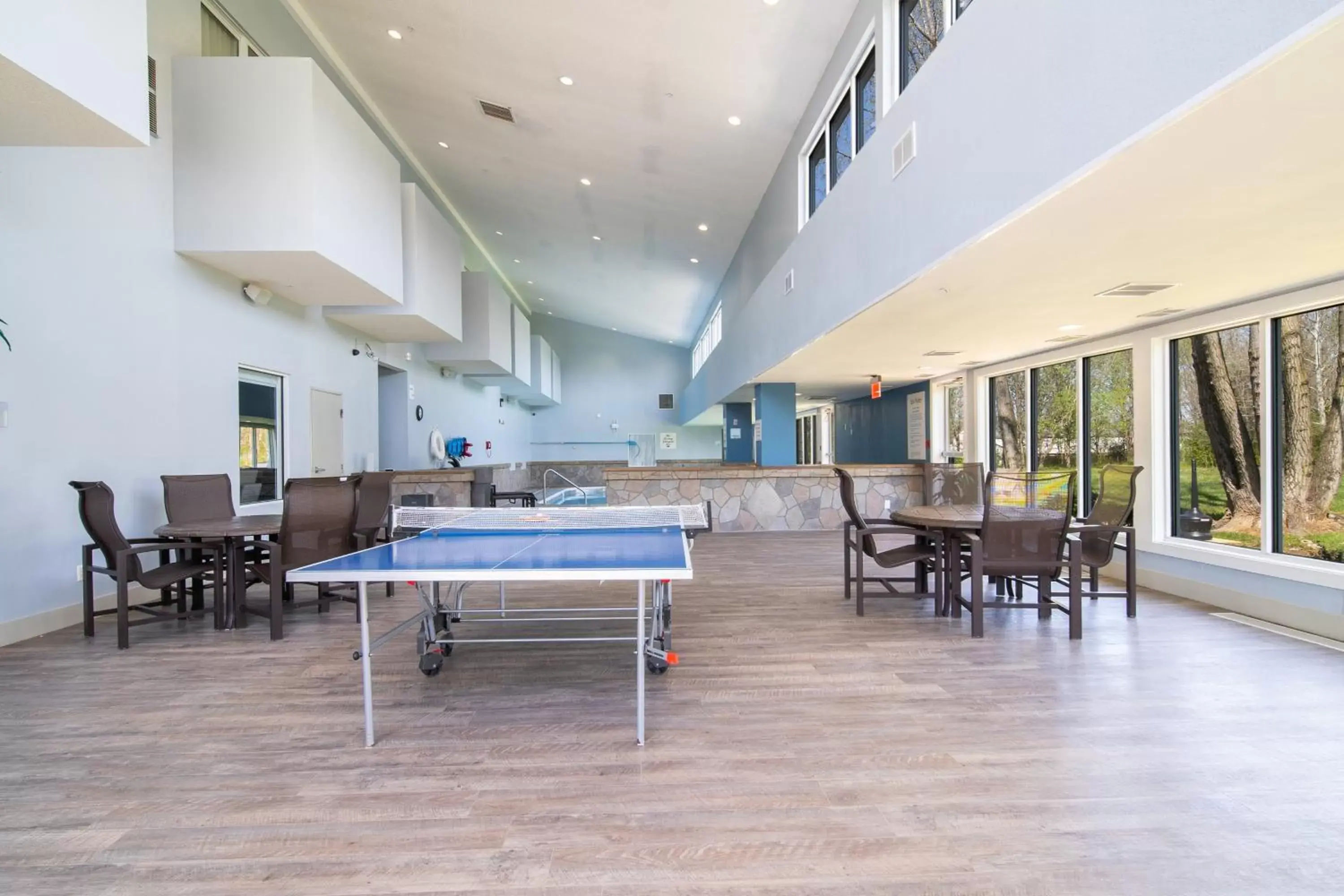 Area and facilities in Holiday Inn Express Hotel & Suites Bedford by IHG Area and facilities in Holiday Inn Express Hotel & Suites Bedford by IHG